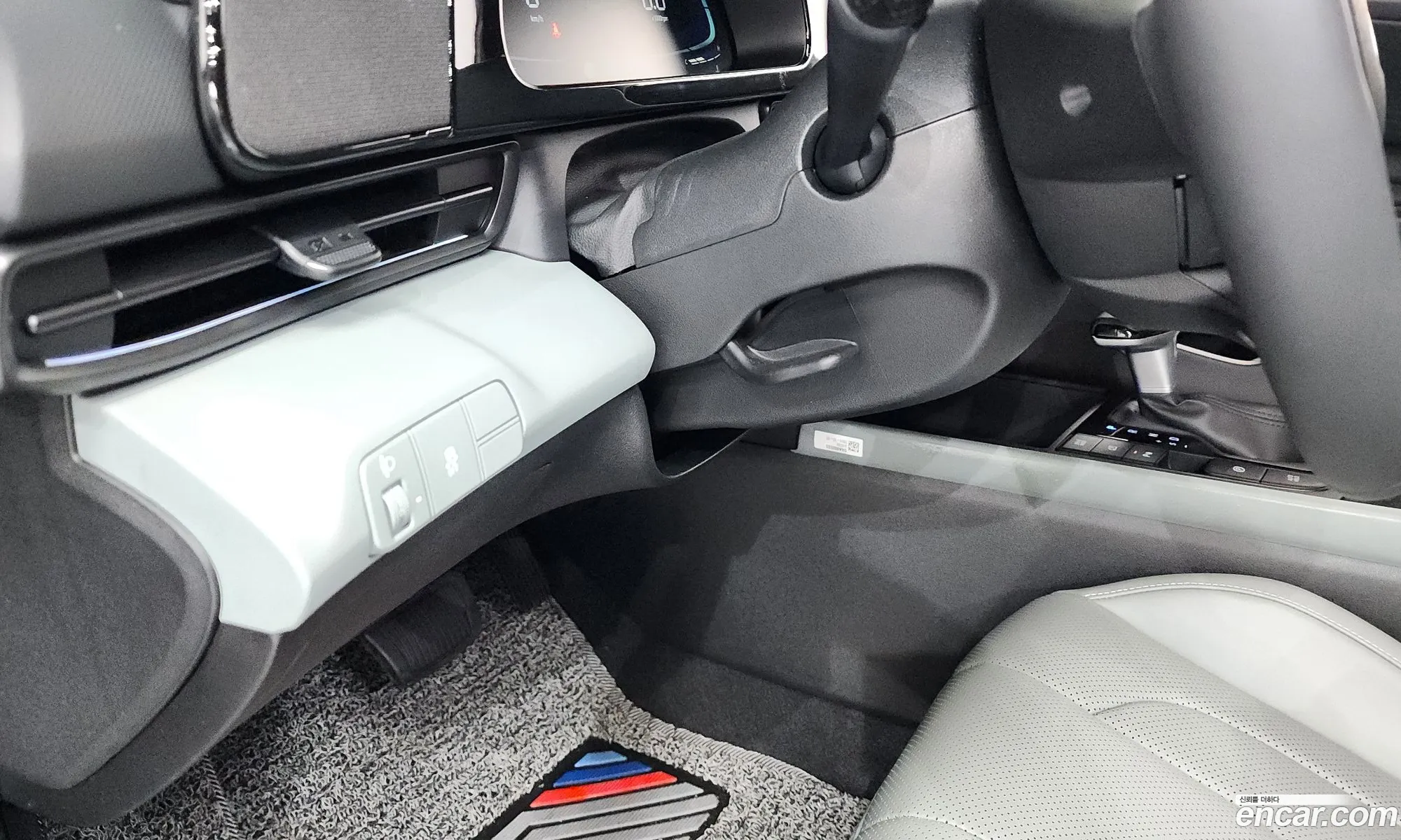 Hyundai Elantra 2025 — 2
