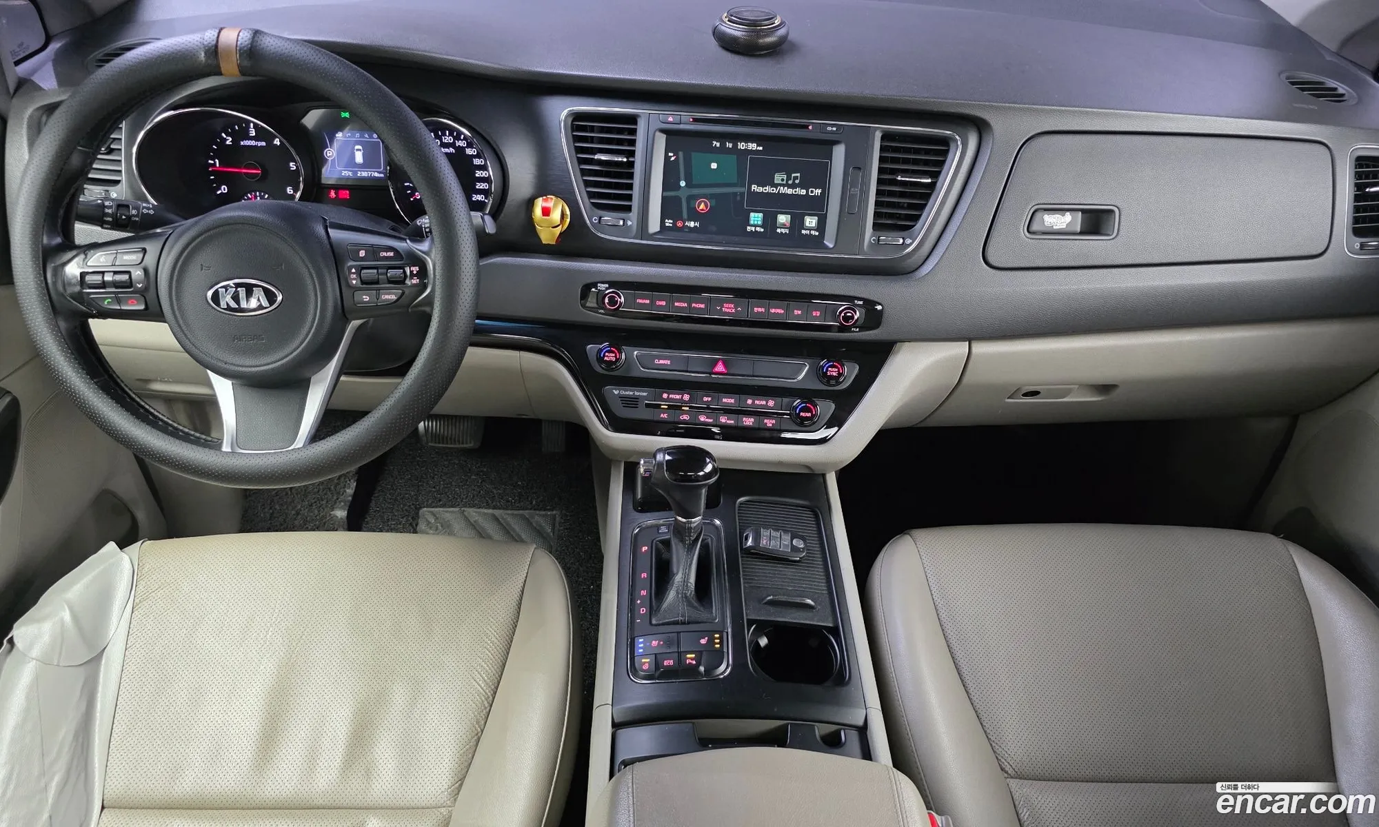 Kia Carnival 2016 — 8