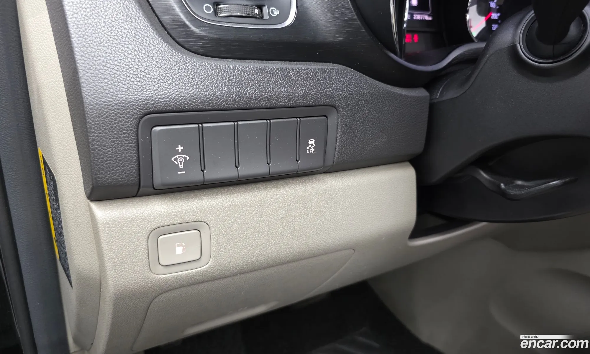 Kia Carnival 2016 — 12