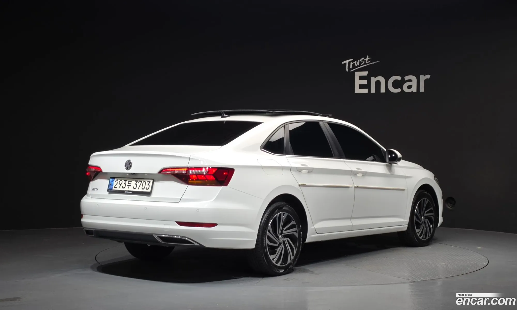 Volkswagen Jetta 7th Gen 2021 — 8