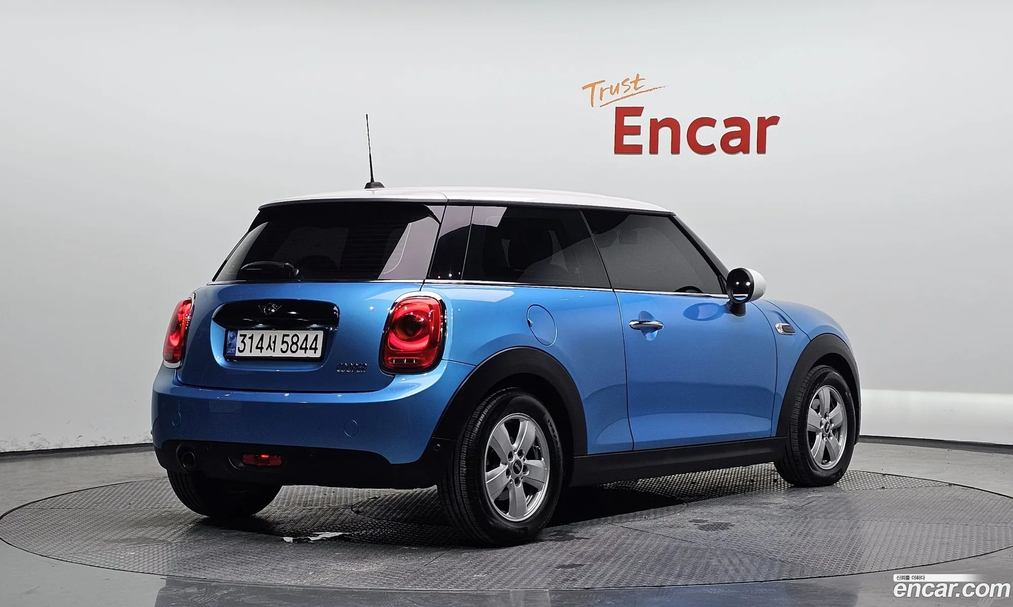 Mini Cooper 2018 WMWXP5100J2F93807 — 30