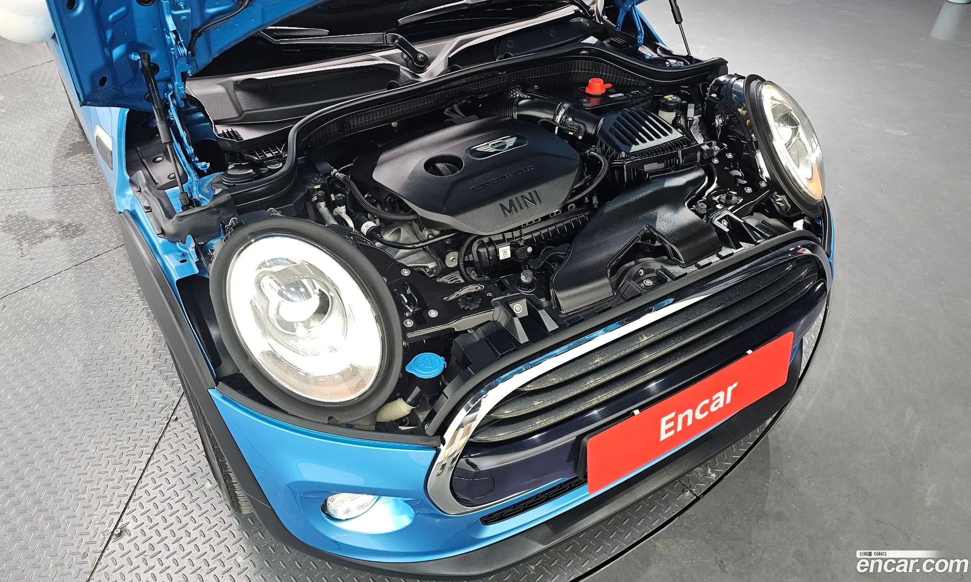Mini Cooper 2018 WMWXP5100J2F93807 — 3