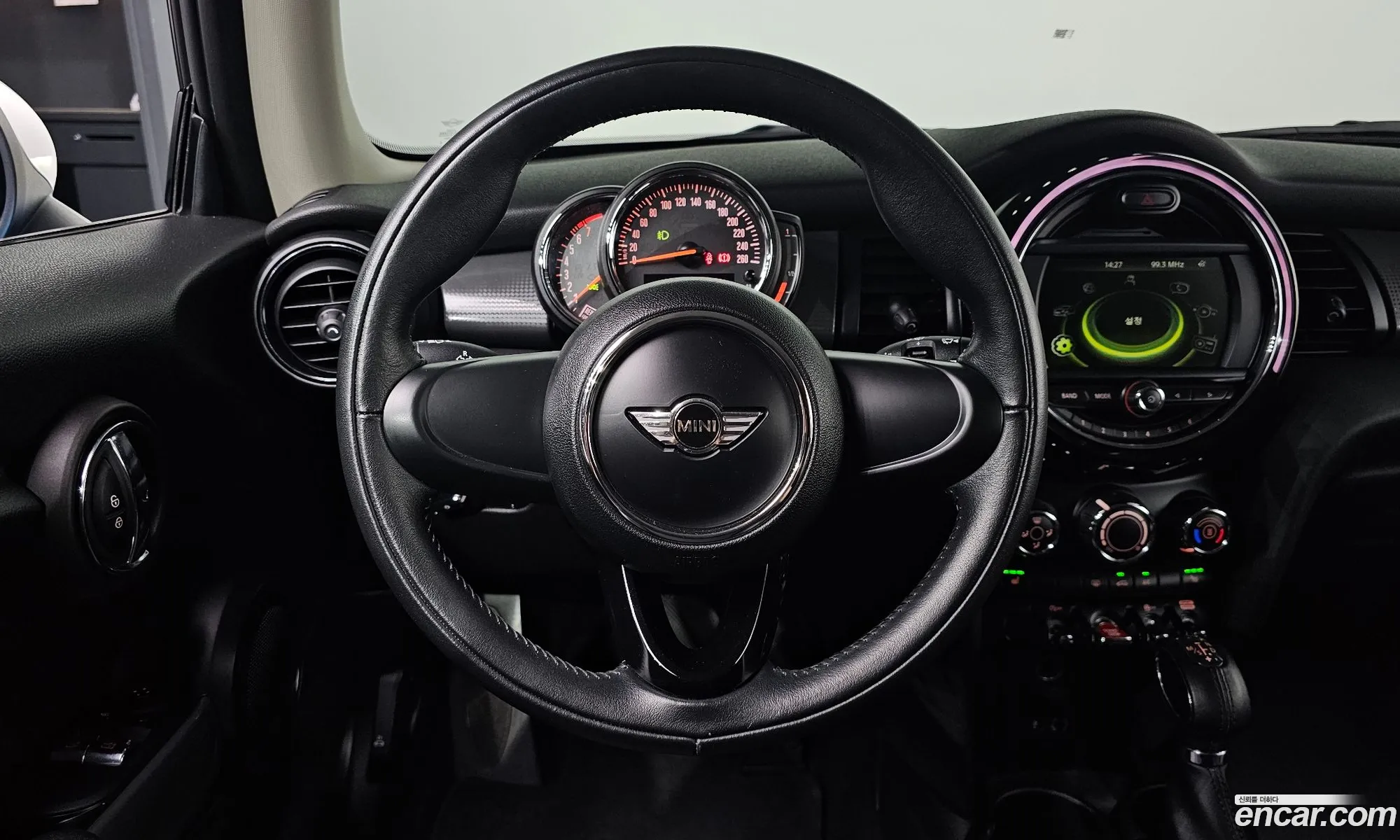 Mini Cooper 2018 WMWXP5100J2F93807 — 29