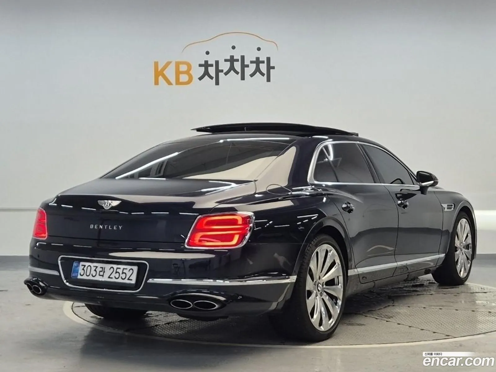 Bentley Flying Spur 2021 — 12