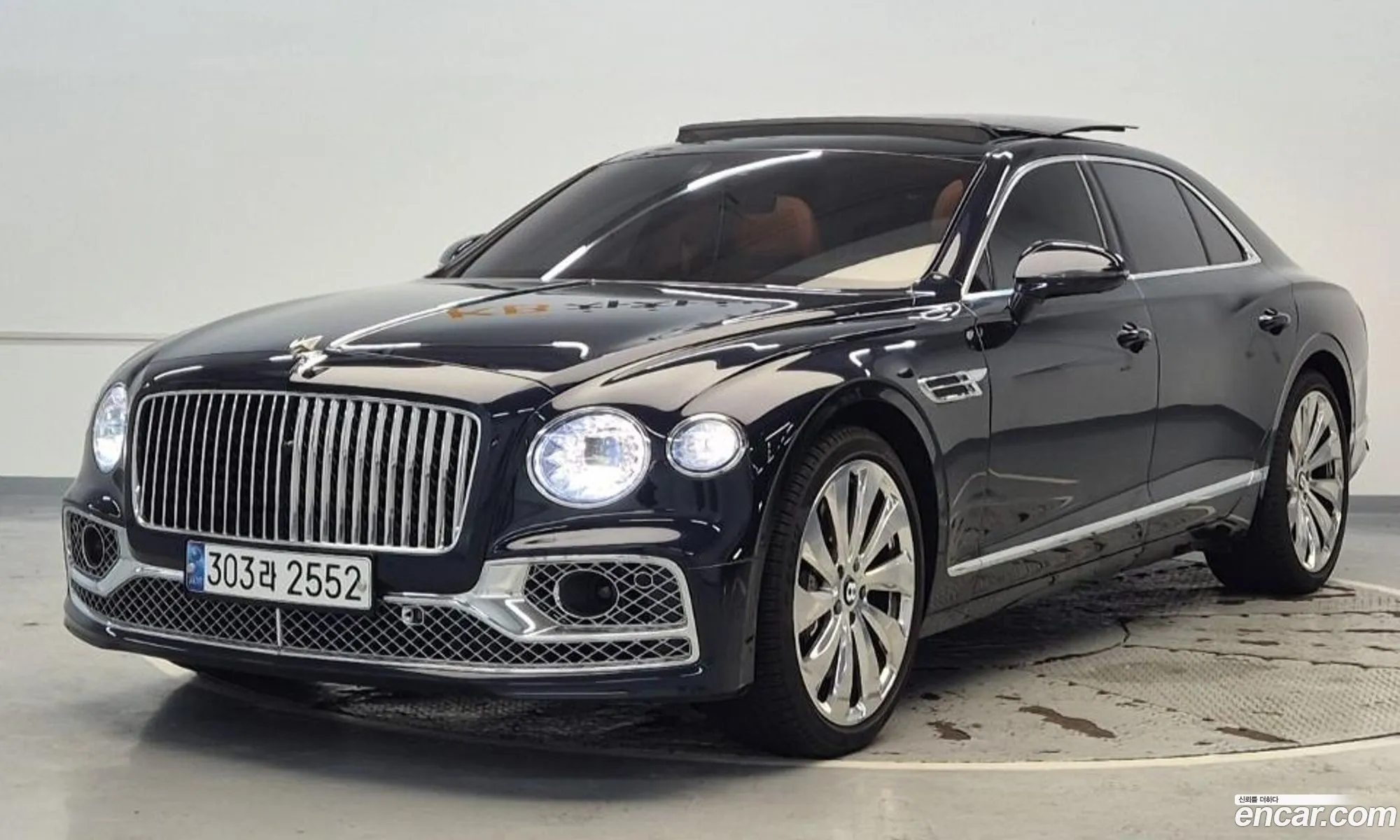 Bentley Flying Spur 2021 — 18