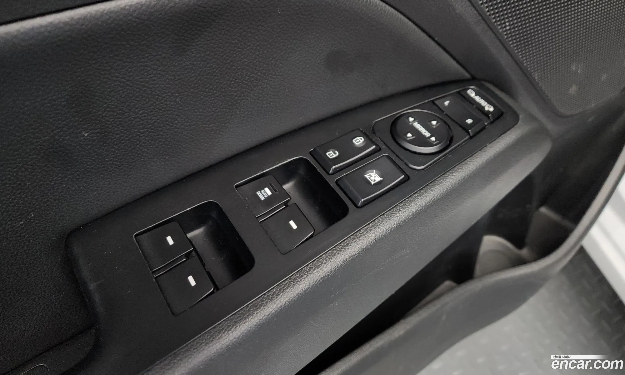 Hyundai Elantra AD 2019 — 35