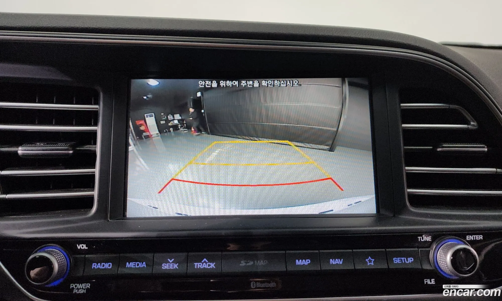 Hyundai Elantra AD 2019 — 31