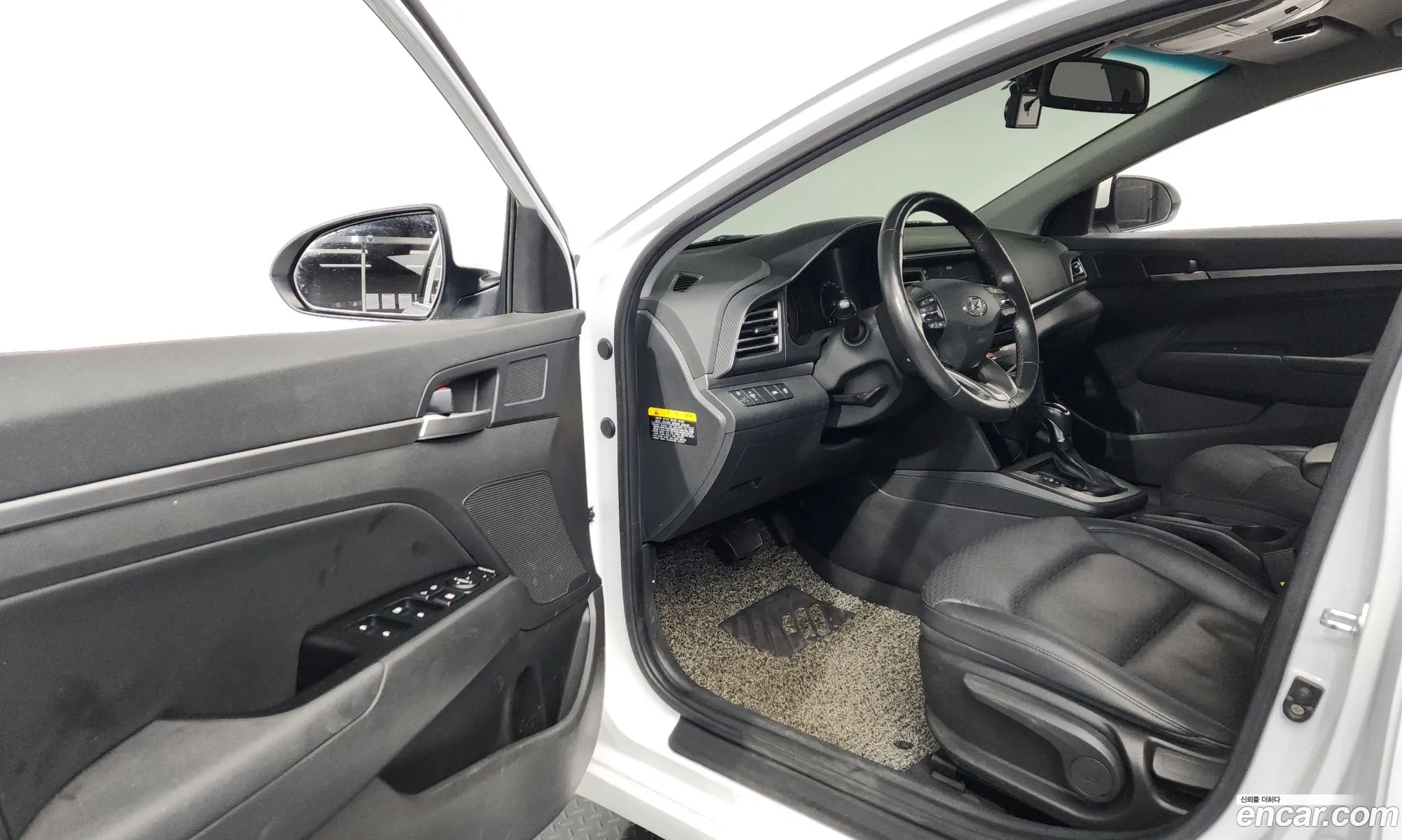 Hyundai Elantra AD 2019 — 18