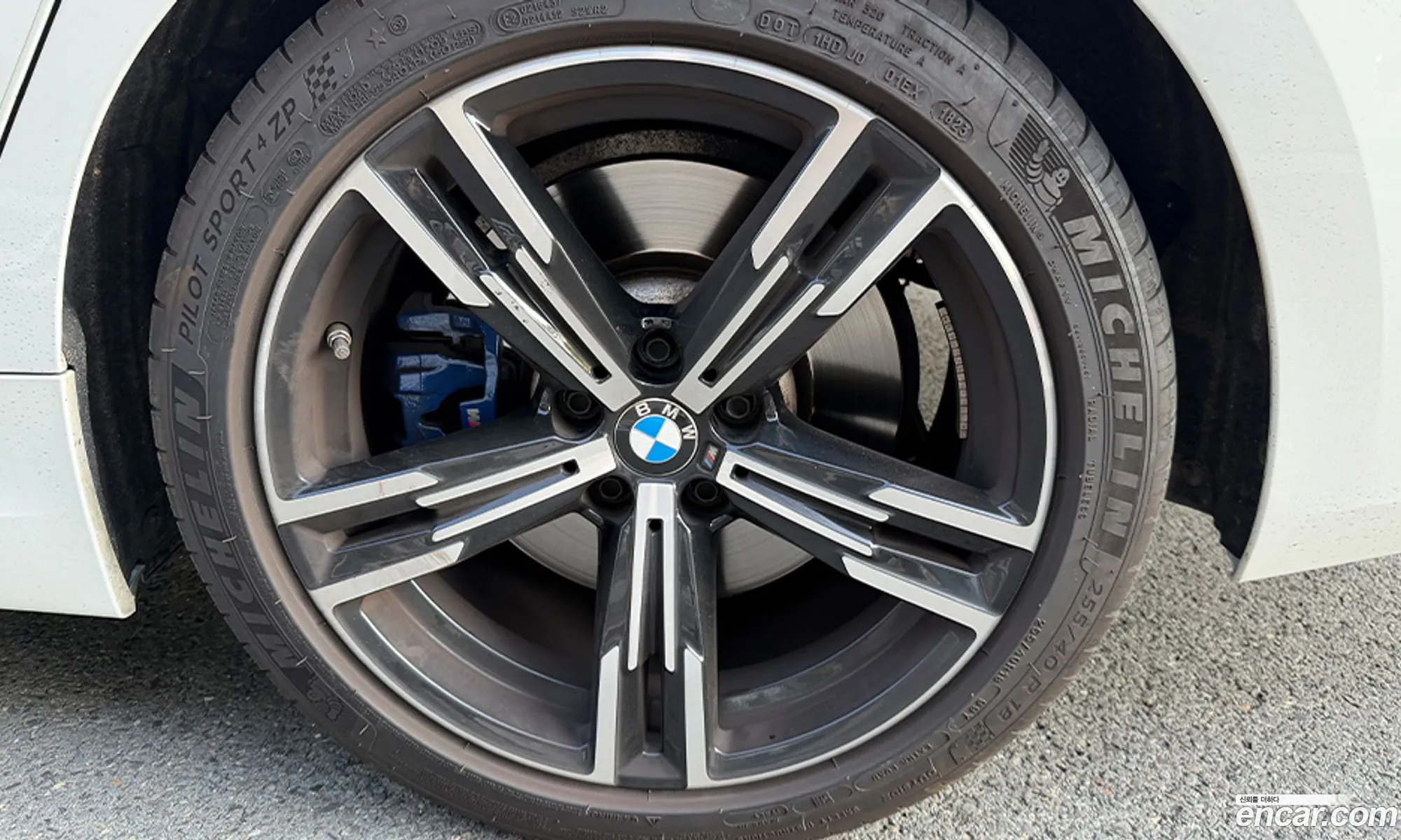 BMW 3 Series 2023 — 12