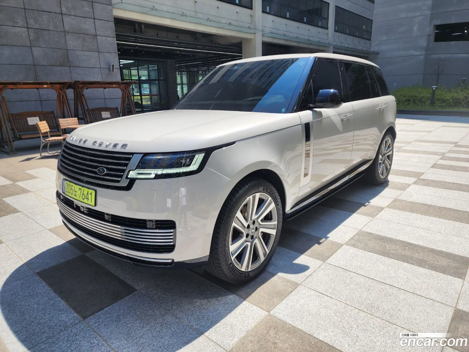 Land Rover Range Rover 2025 — 12