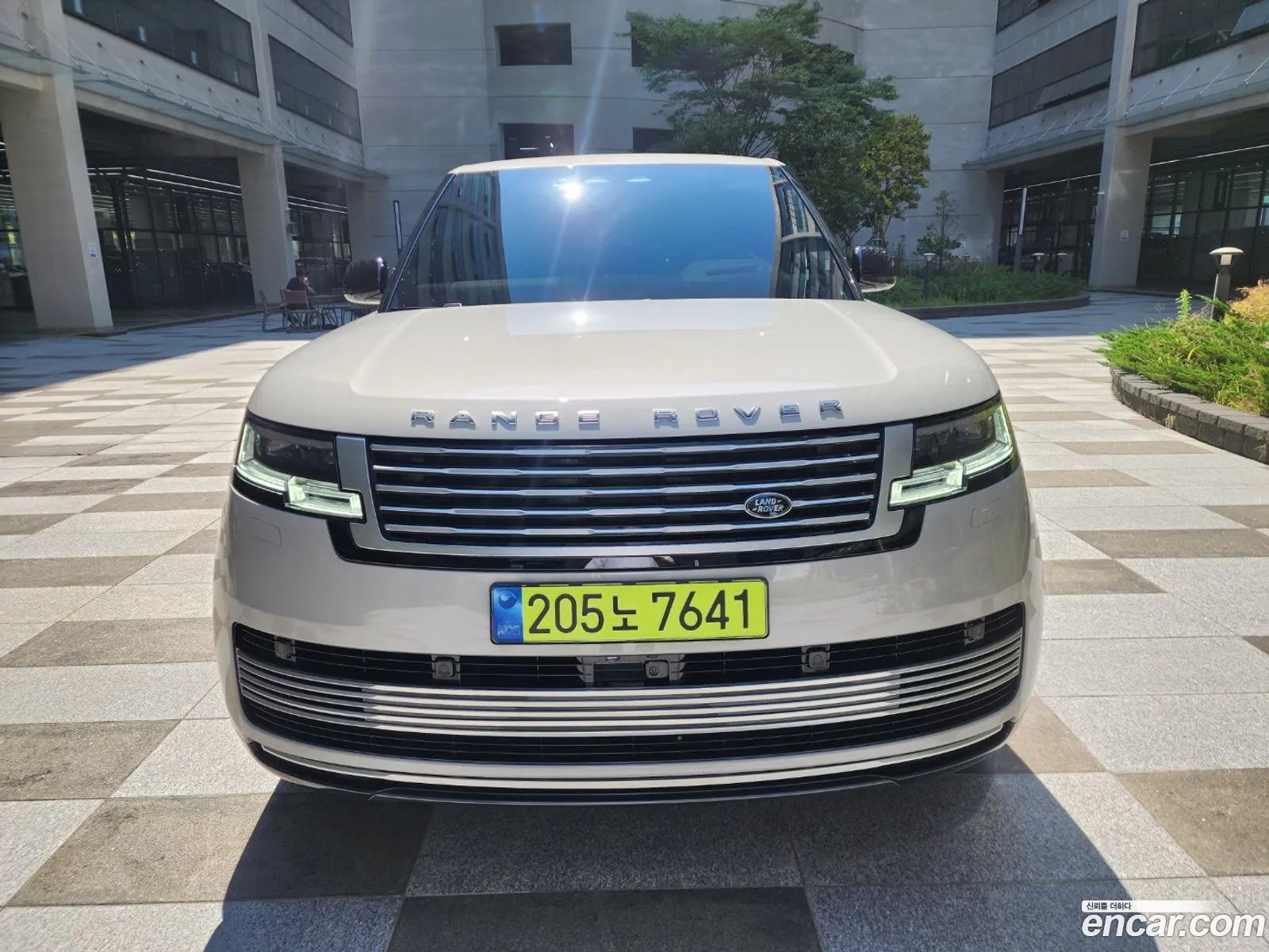 Land Rover Range Rover 2025 — 9