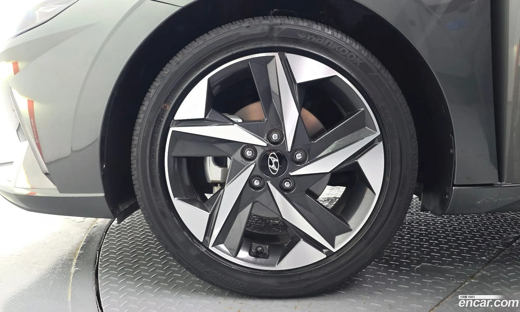 Hyundai Elantra 2023 — 10