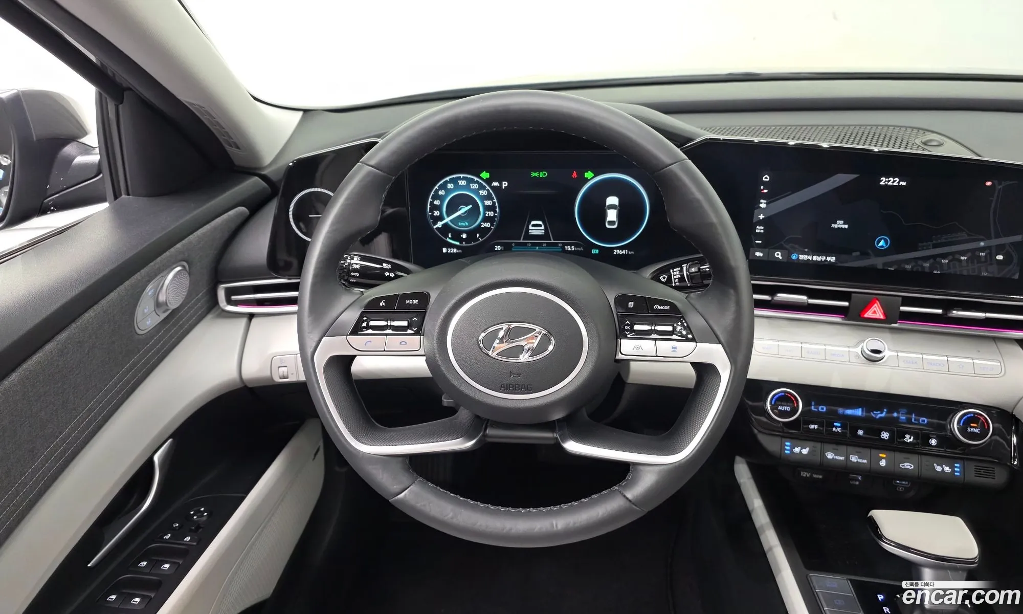Hyundai Elantra 2023 — 18
