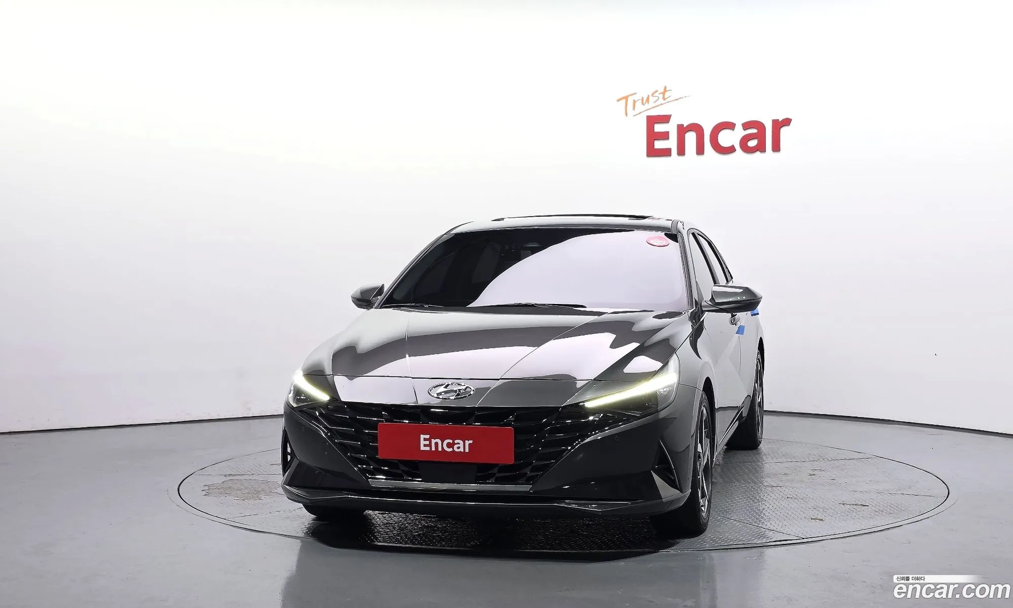 Hyundai Elantra 2023 — 12