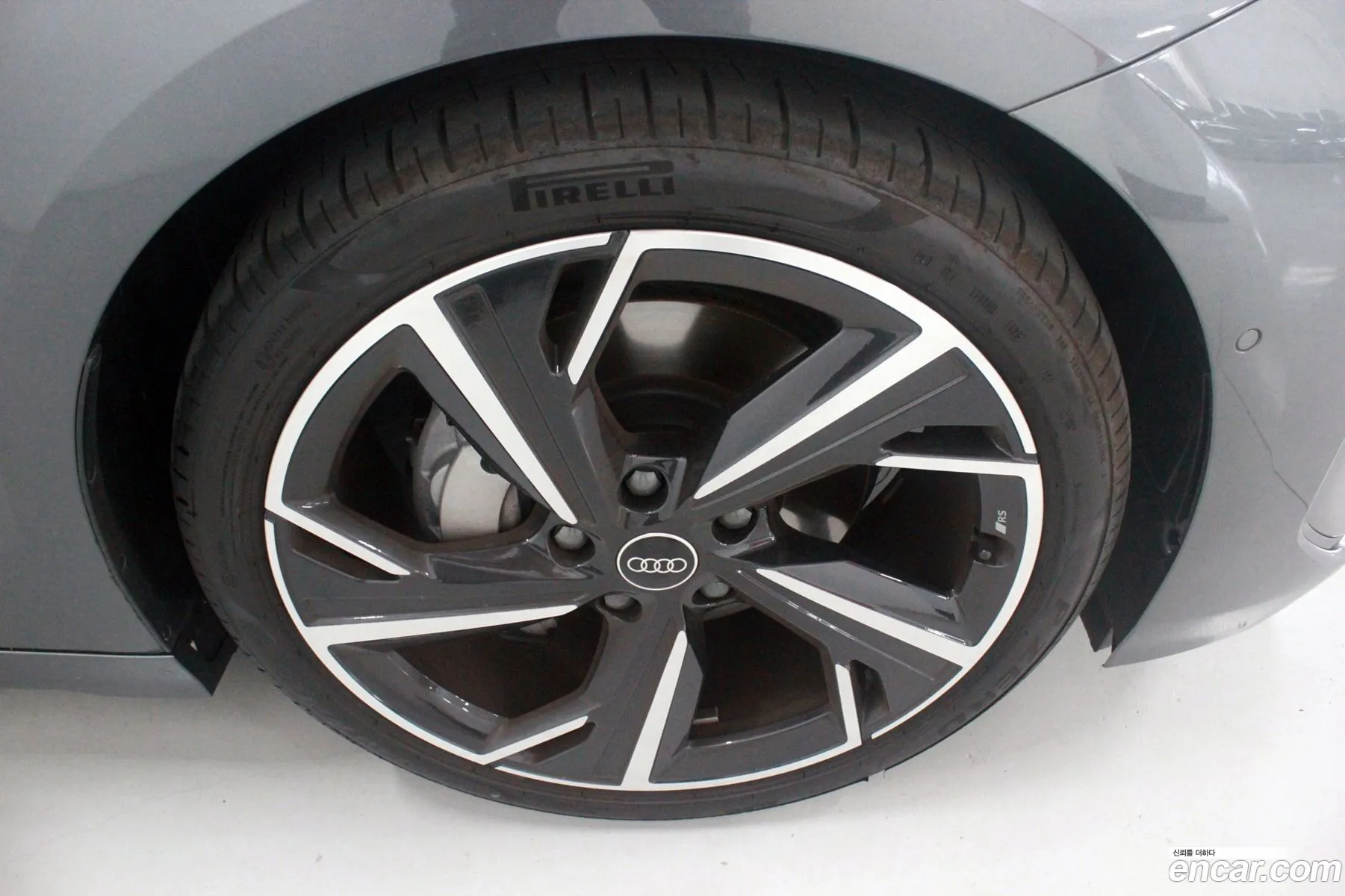 Audi A6 e-tron 2025 — 9