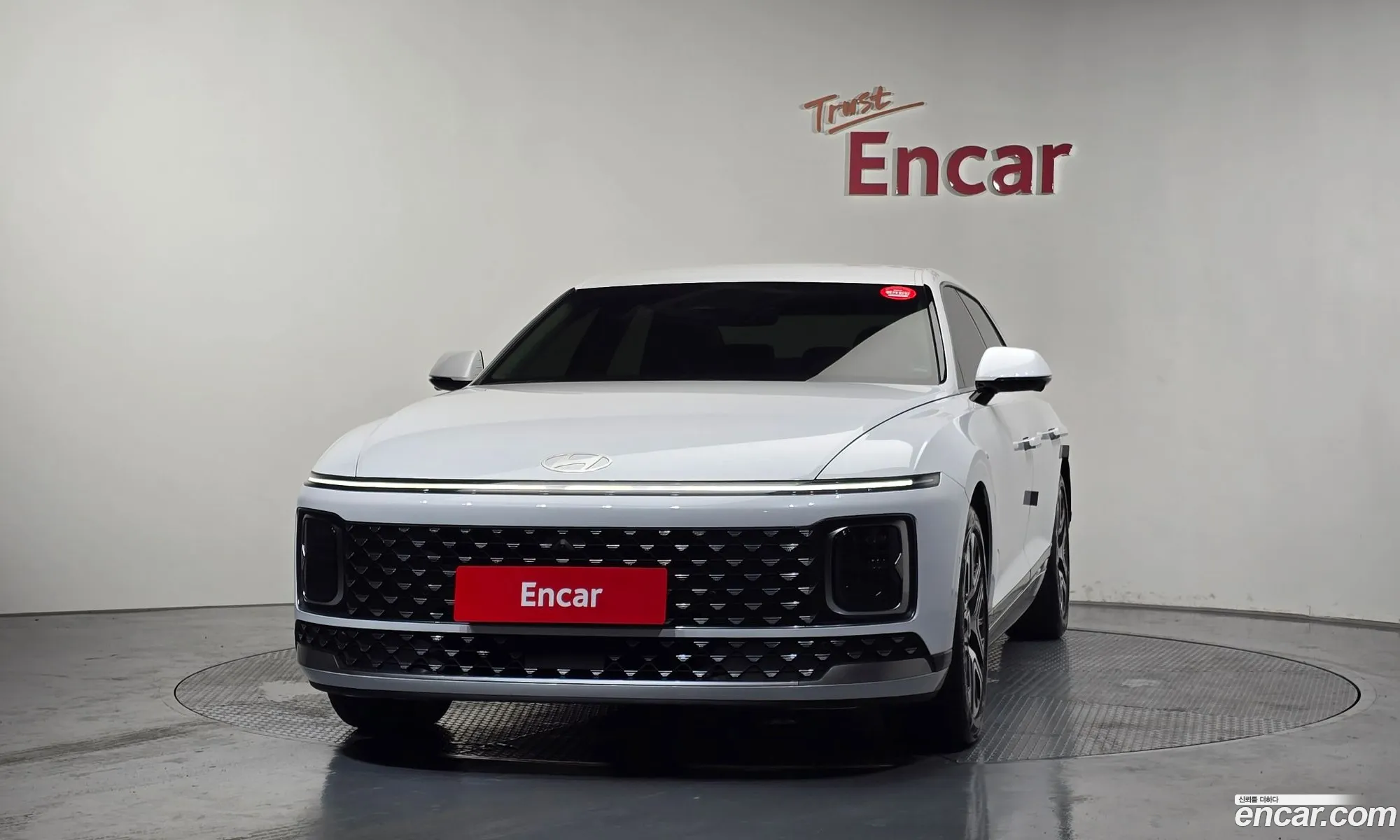 Hyundai Grandeur Hybrid 2023 — 3
