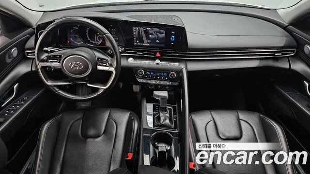 Hyundai Elantra Hybrid 2022 — 4