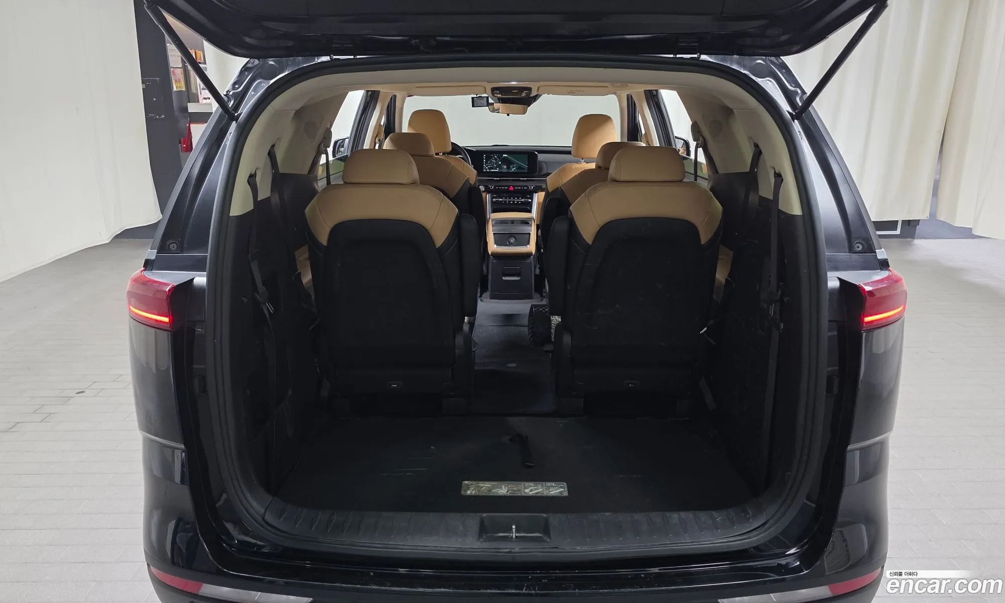Kia Carnival 2021 — 8