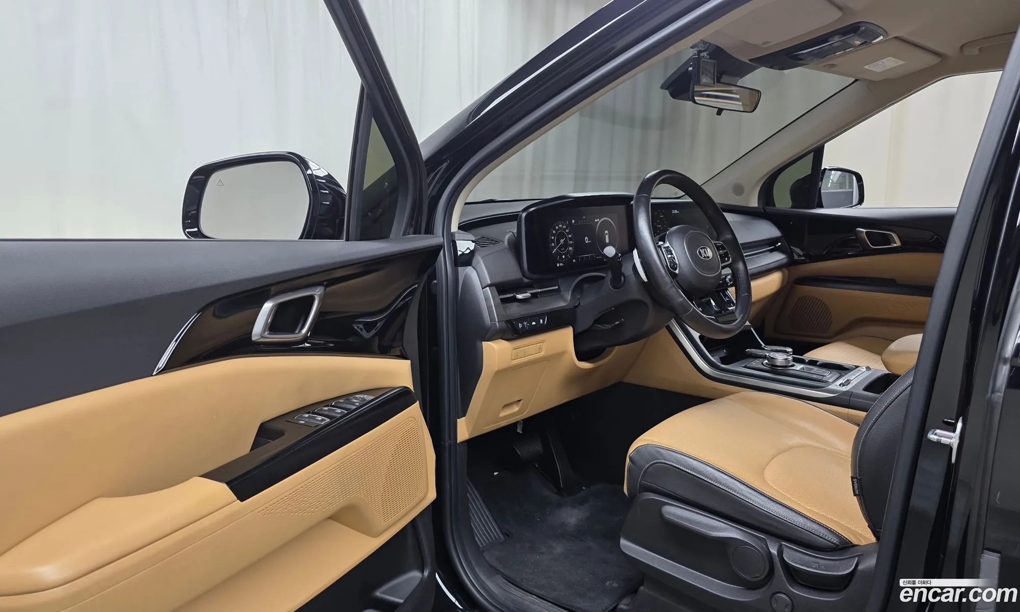 Kia Carnival 2021 — 10