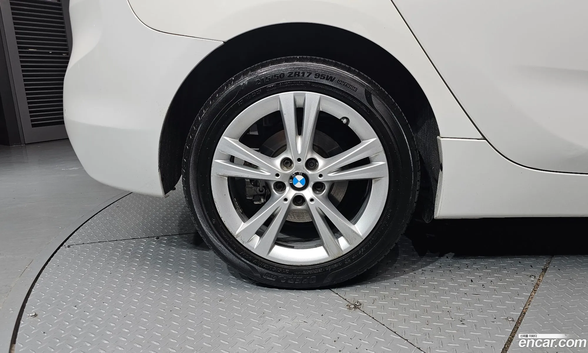 BMW 2 Series Active Tourer 2016 WBA2C1104GV705009 — 3