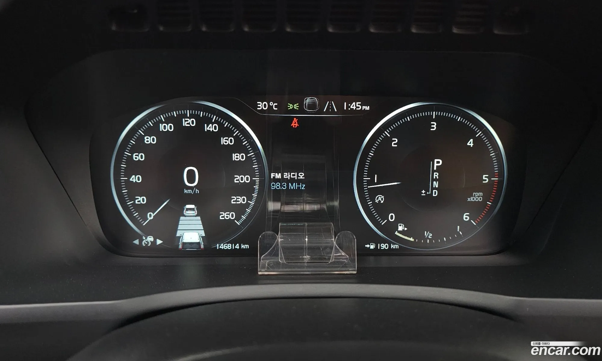 Volvo XC90 2017 YV1LF68ACJ1323341 — 10