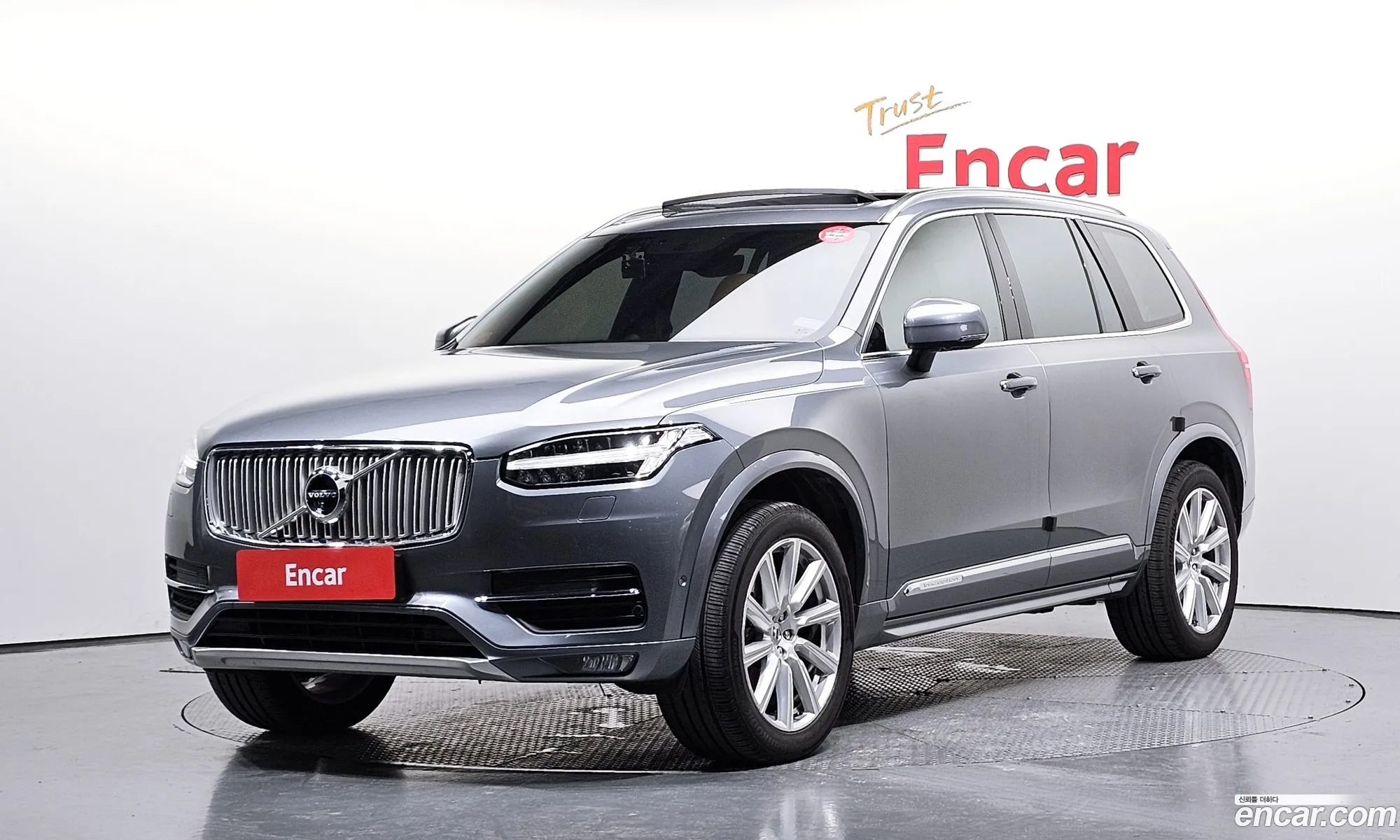 Volvo XC90 2017 YV1LF68ACJ1323341 — 5