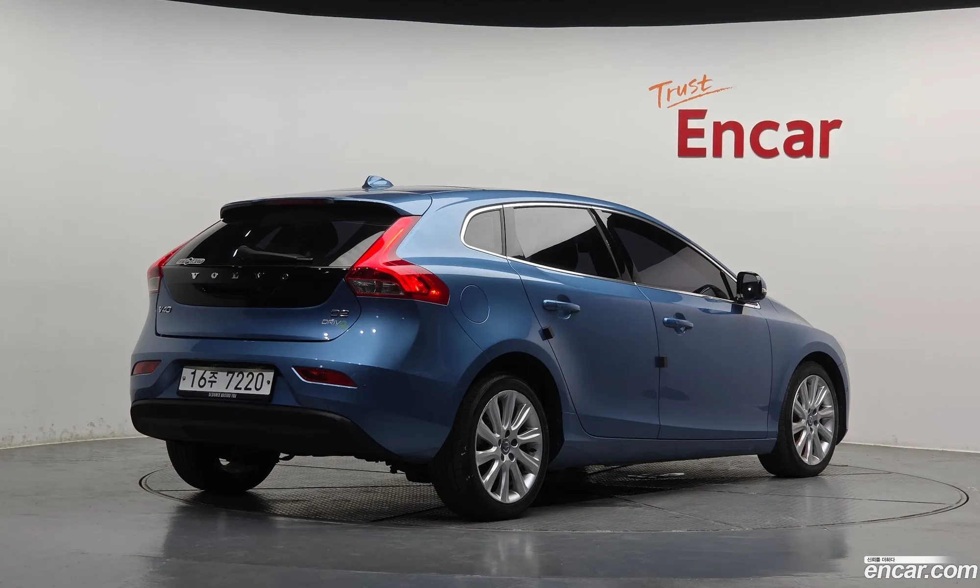 Volvo V40 2015 YV1MV845BF2220504 — 12