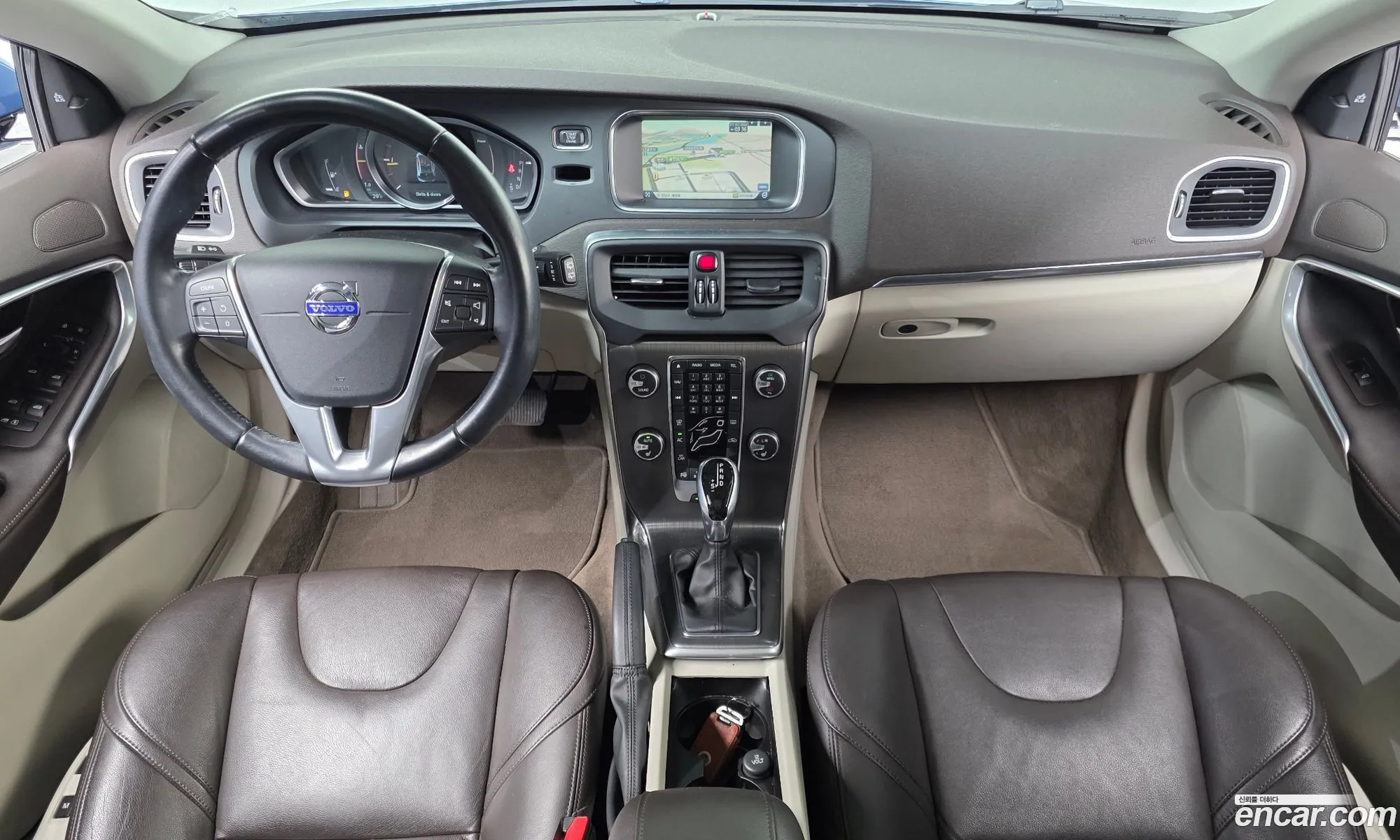 Volvo V40 2015 YV1MV845BF2220504 — 15