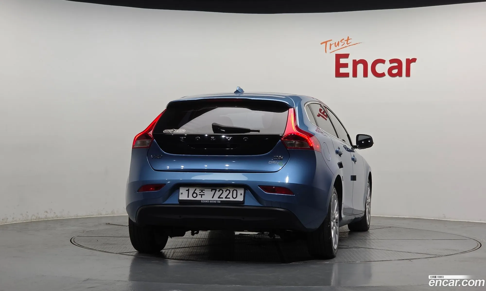 Volvo V40 2015 YV1MV845BF2220504 — 8