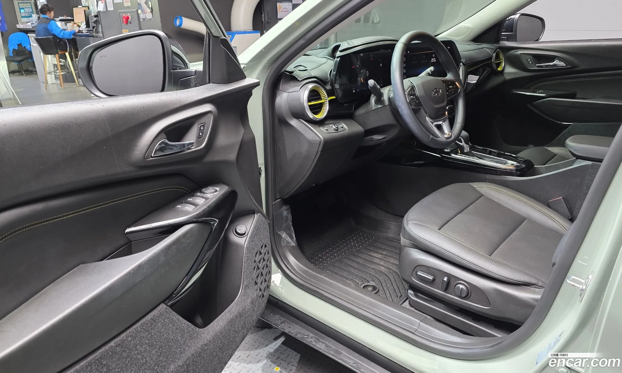 Chevrolet (GM Daewoo) Trax Crossover 2025 — 28