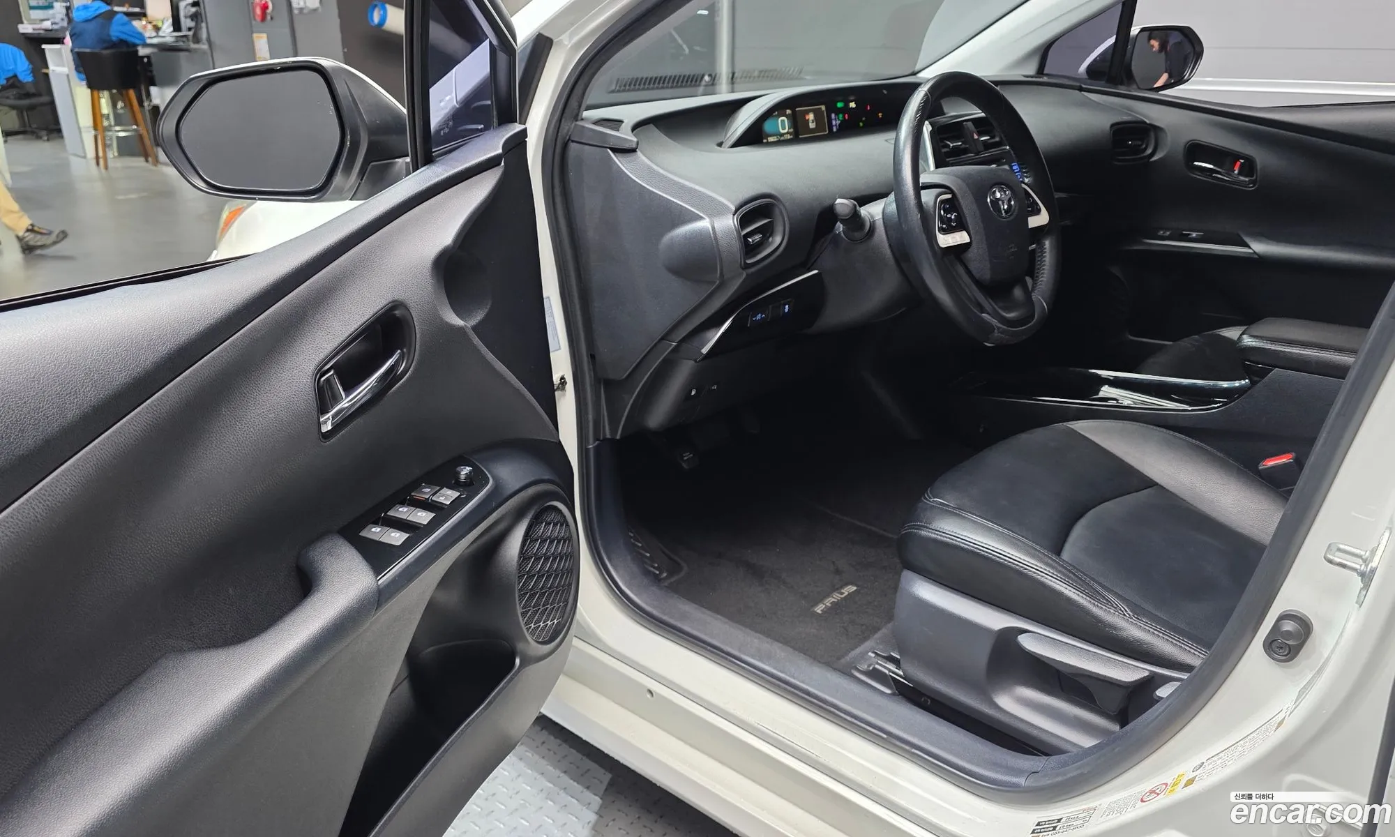 Toyota Prius 2017 JTDKBRFU6H3545891 — 6
