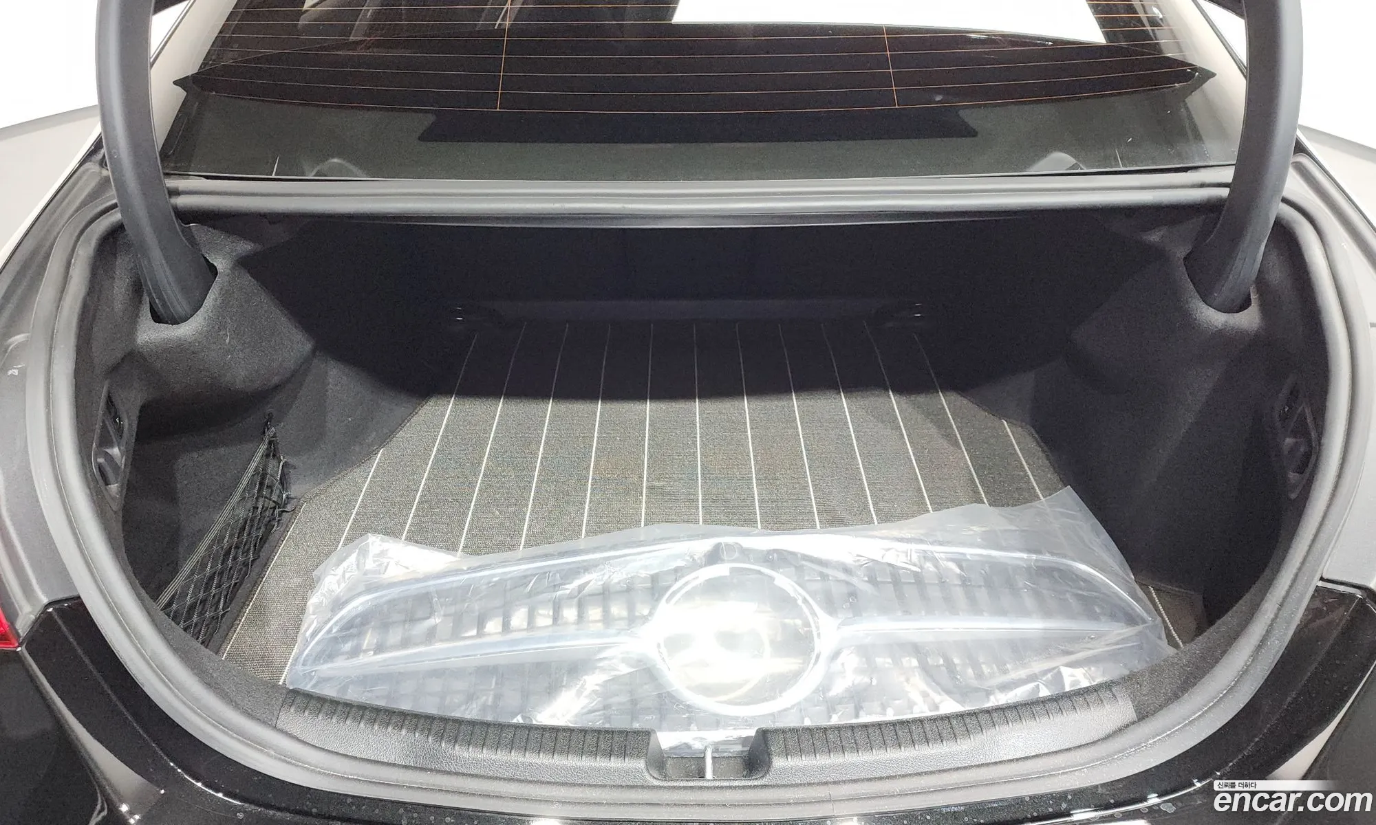 Mercedes-Benz C-Class W206 2024 — 14