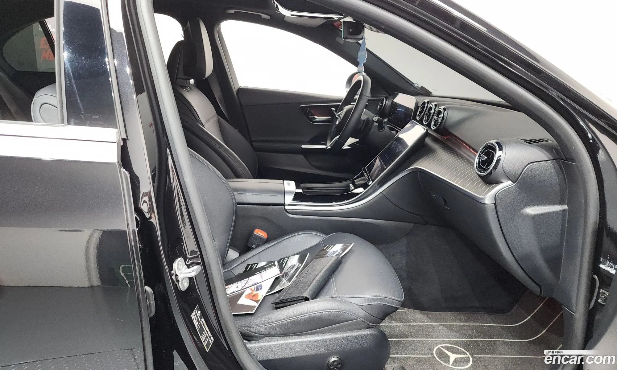 Mercedes-Benz C-Class W206 2024 — 30
