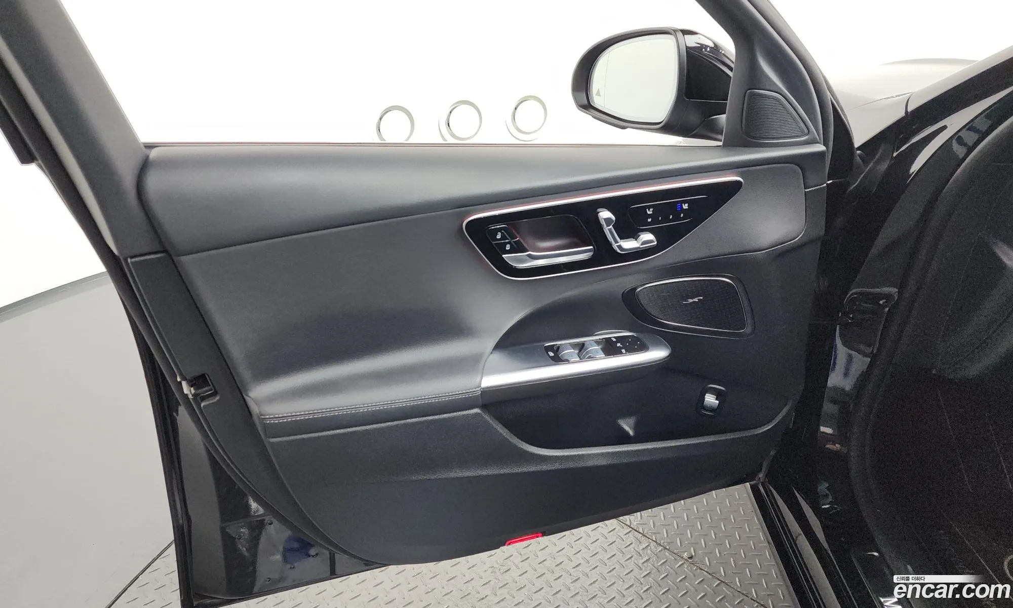 Mercedes-Benz C-Class W206 2024 — 27