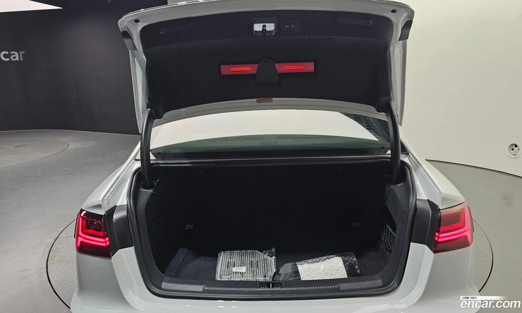 Audi A6 2018 WAUZZZ4G2JN135202 — 29