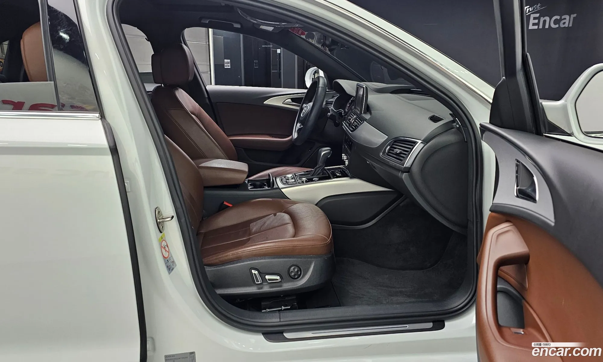 Audi A6 2018 WAUZZZ4G2JN135202 — 18