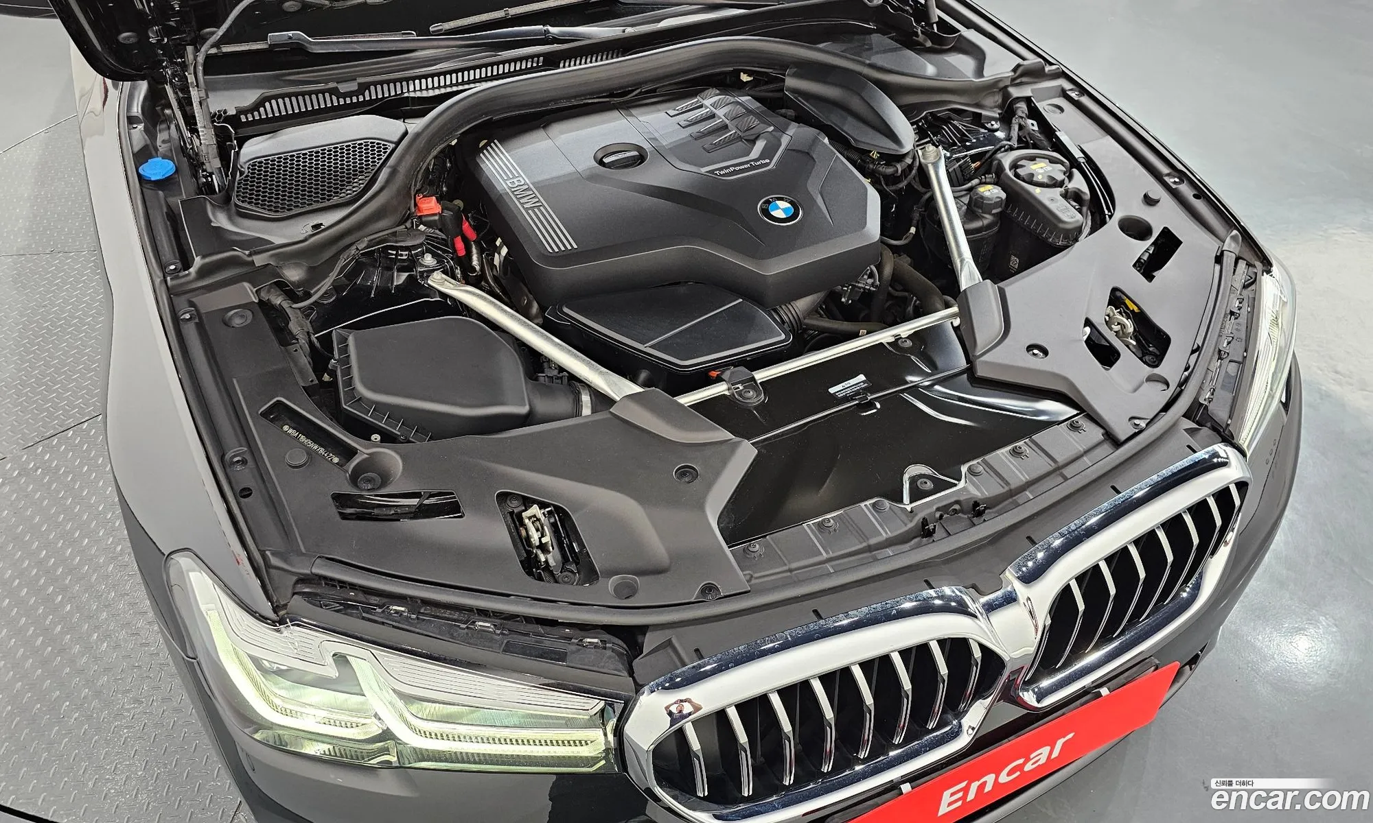 BMW 5 Series 2022 — 12
