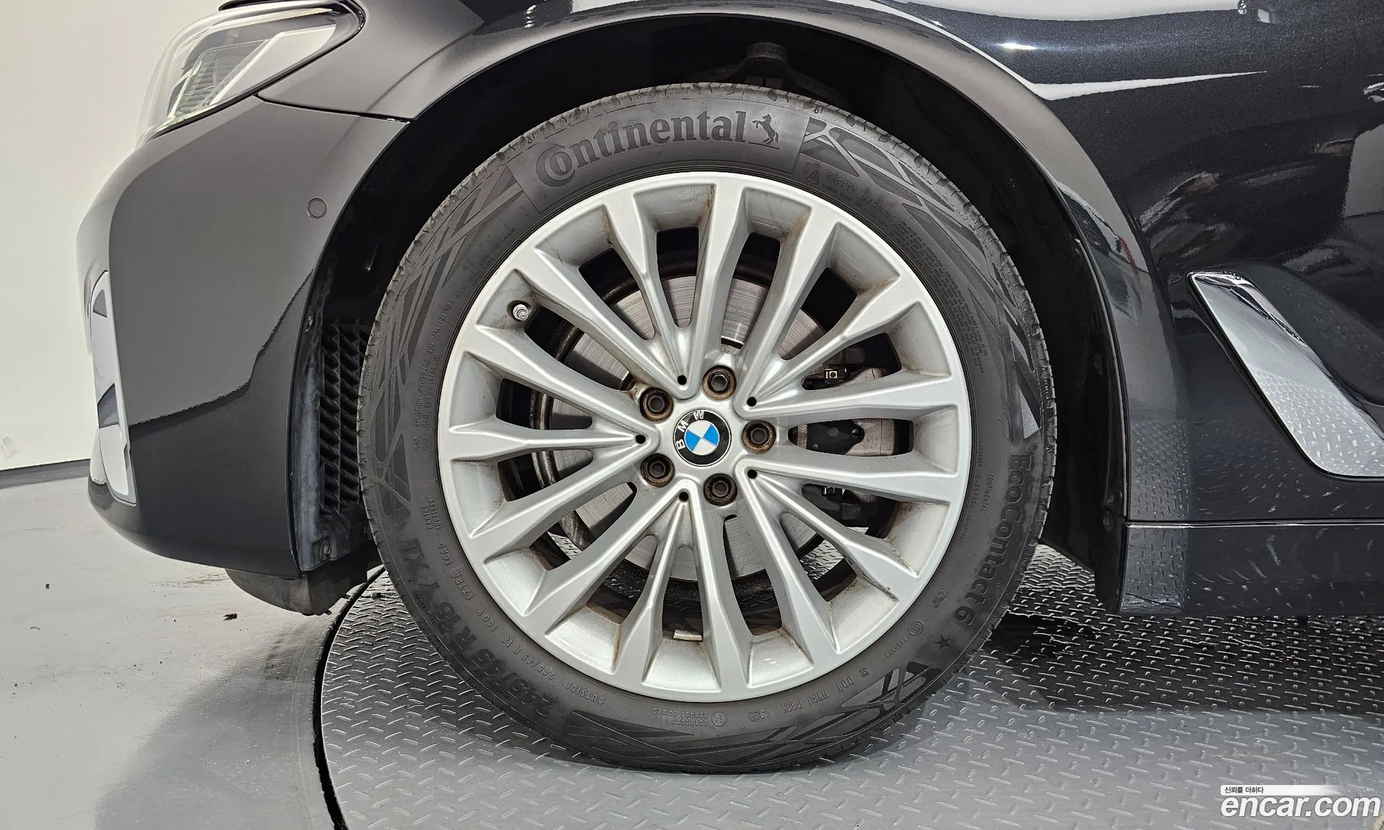BMW 5 Series 2022 — 34