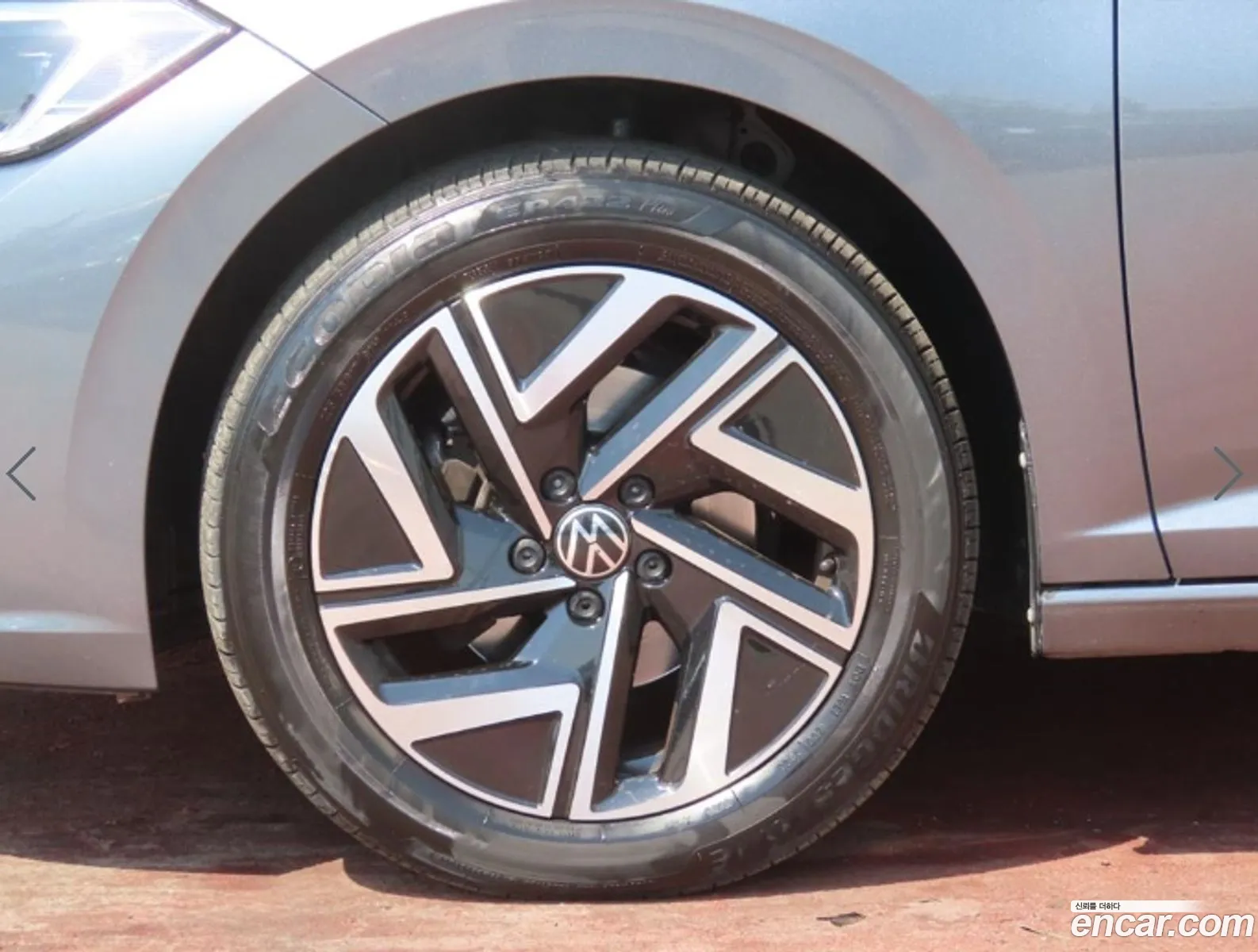 Volkswagen Jetta 7th Gen 2023 — 14