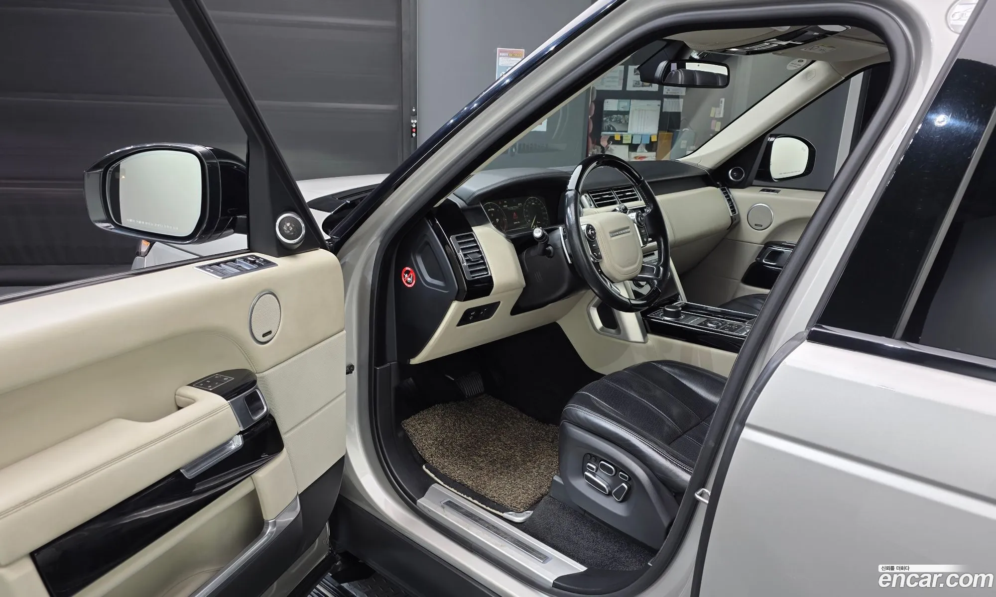 Land Rover Range Rover 2015 SALGA3JF3FA205274 — 15