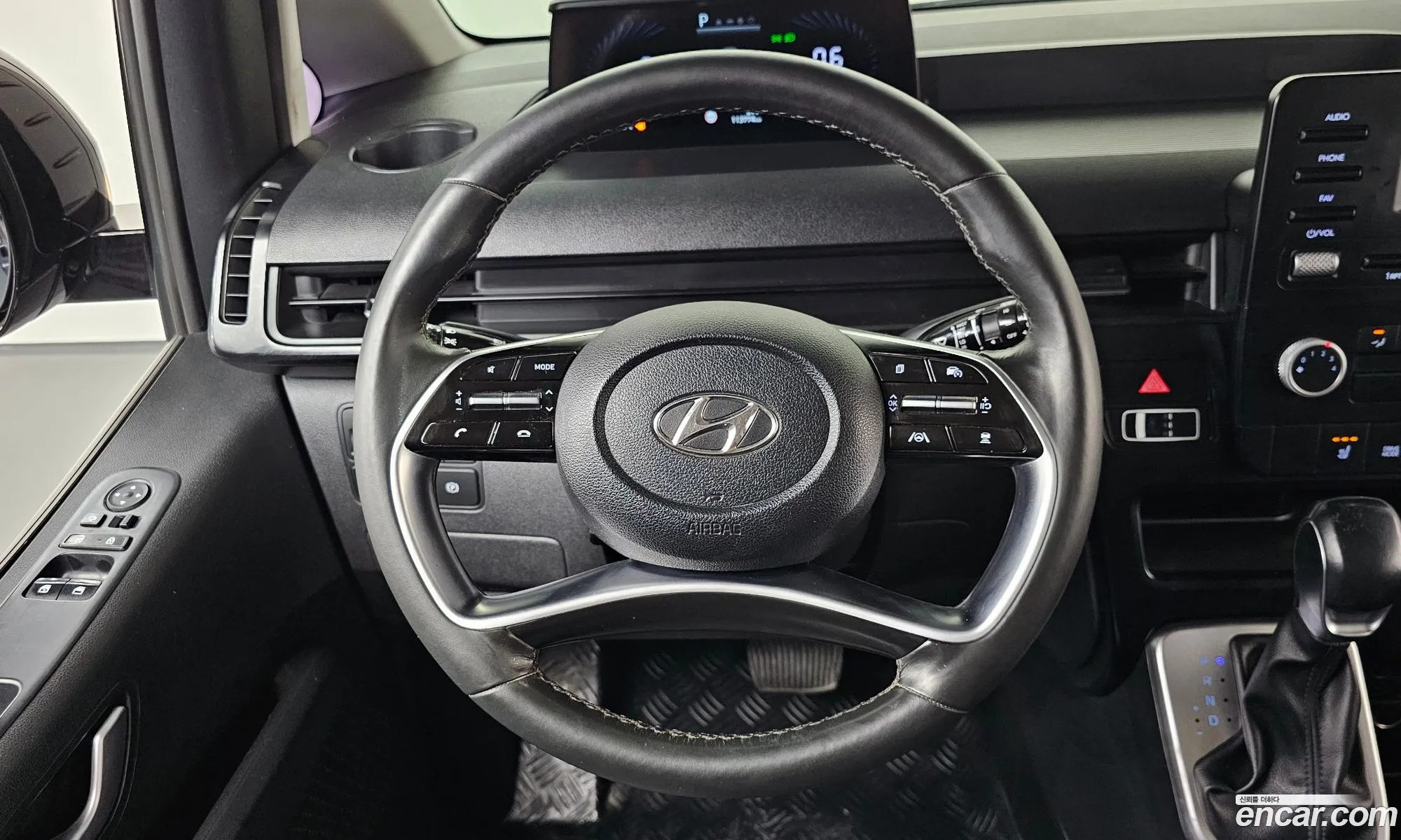 Hyundai Staria 2021 — 15