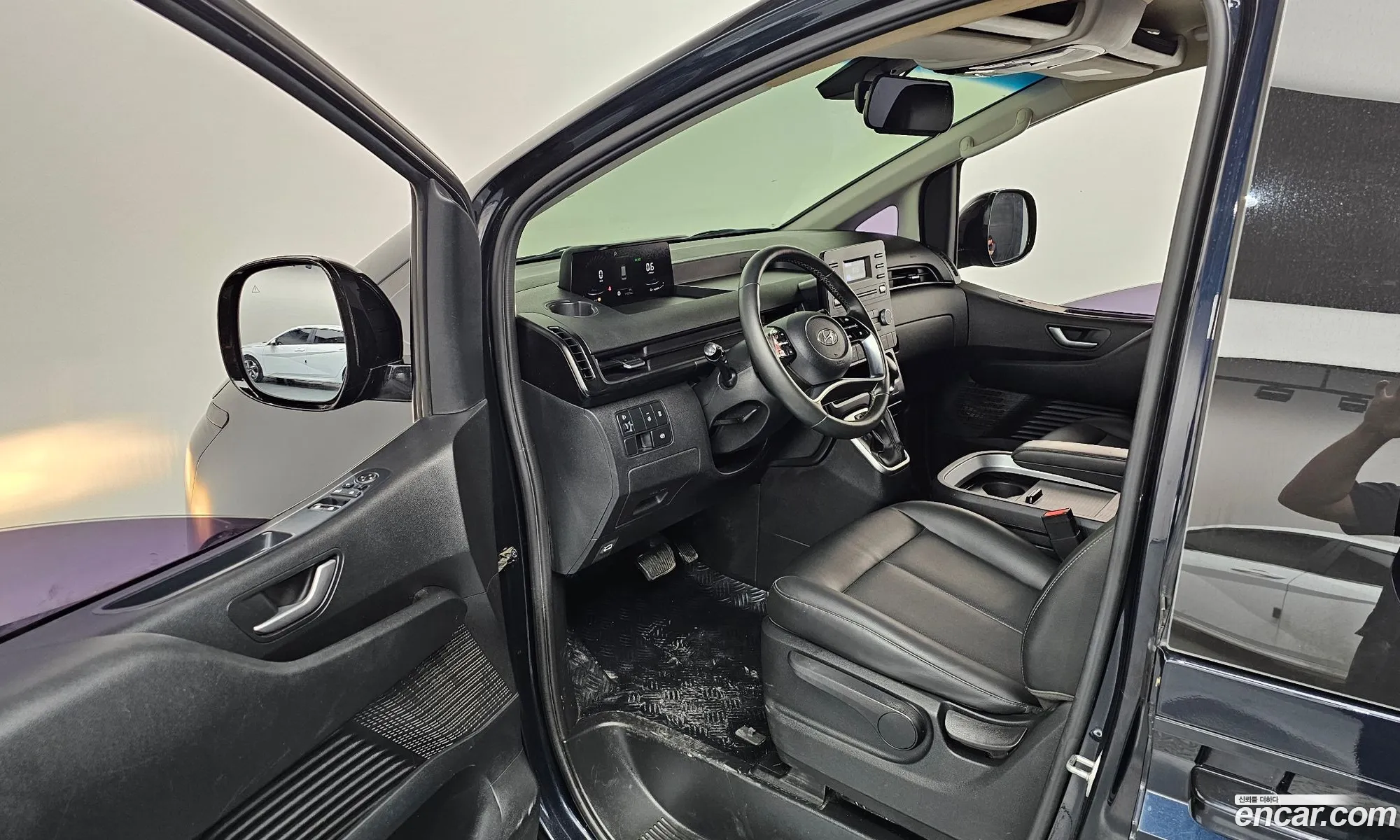 Hyundai Staria 2021 — 18
