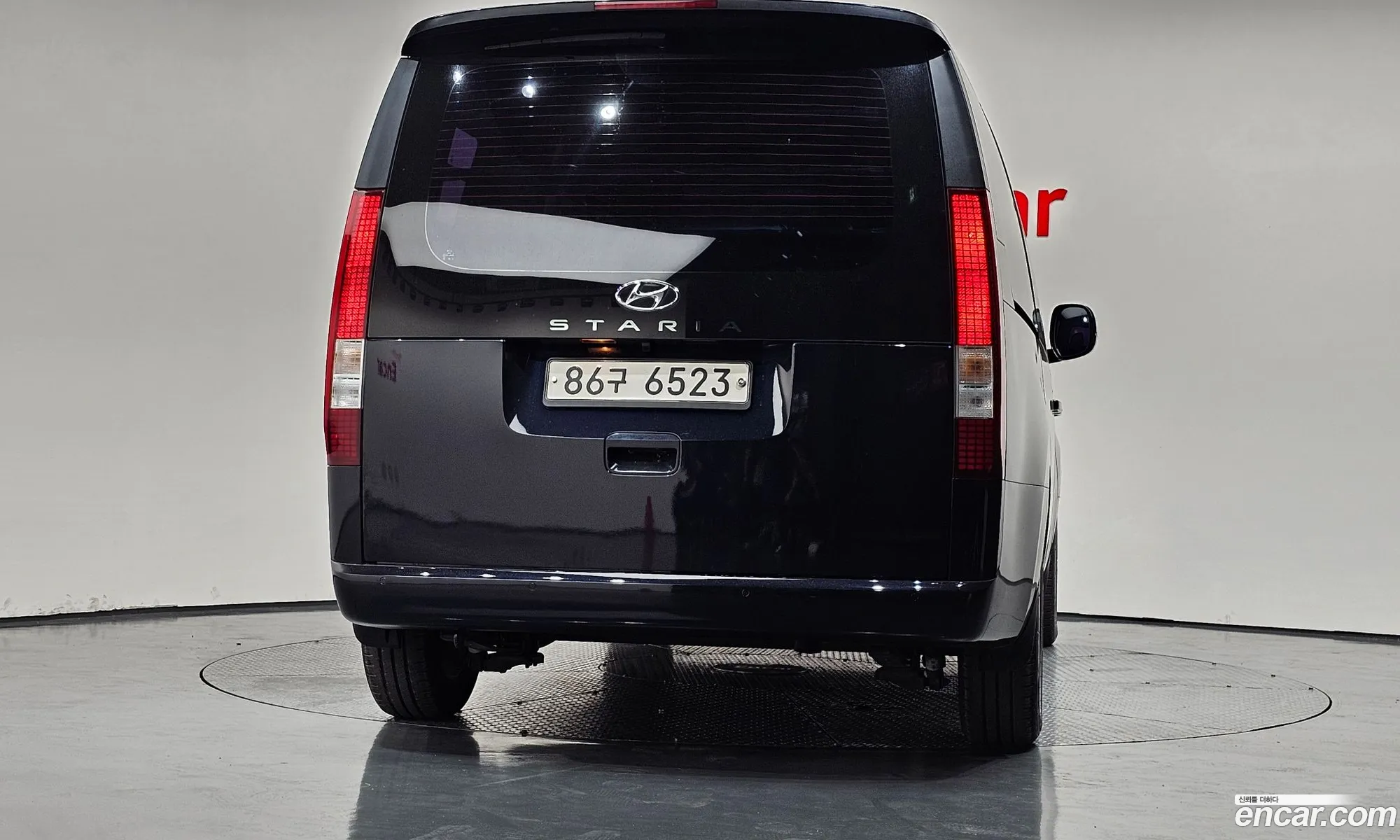 Hyundai Staria 2021 — 27