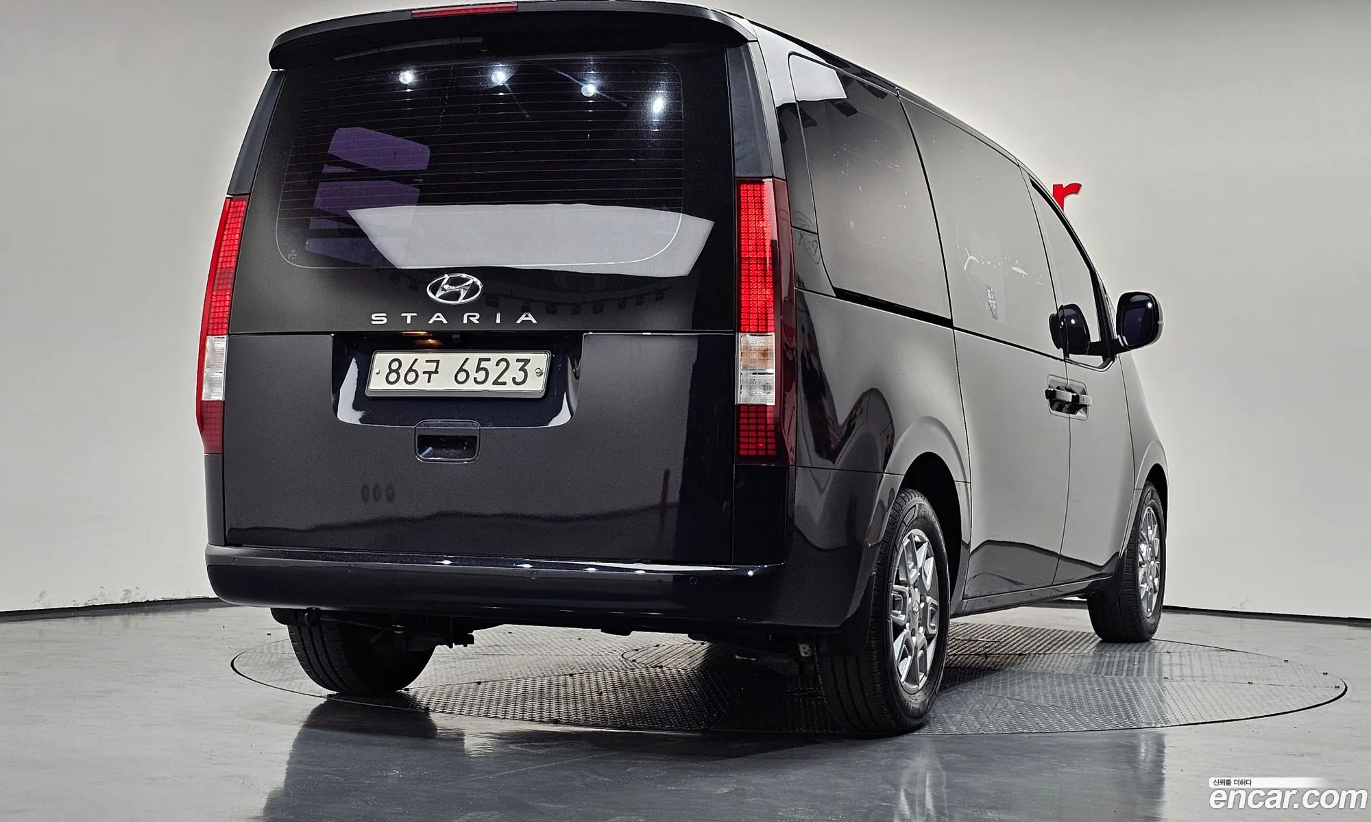 Hyundai Staria 2021 — 14