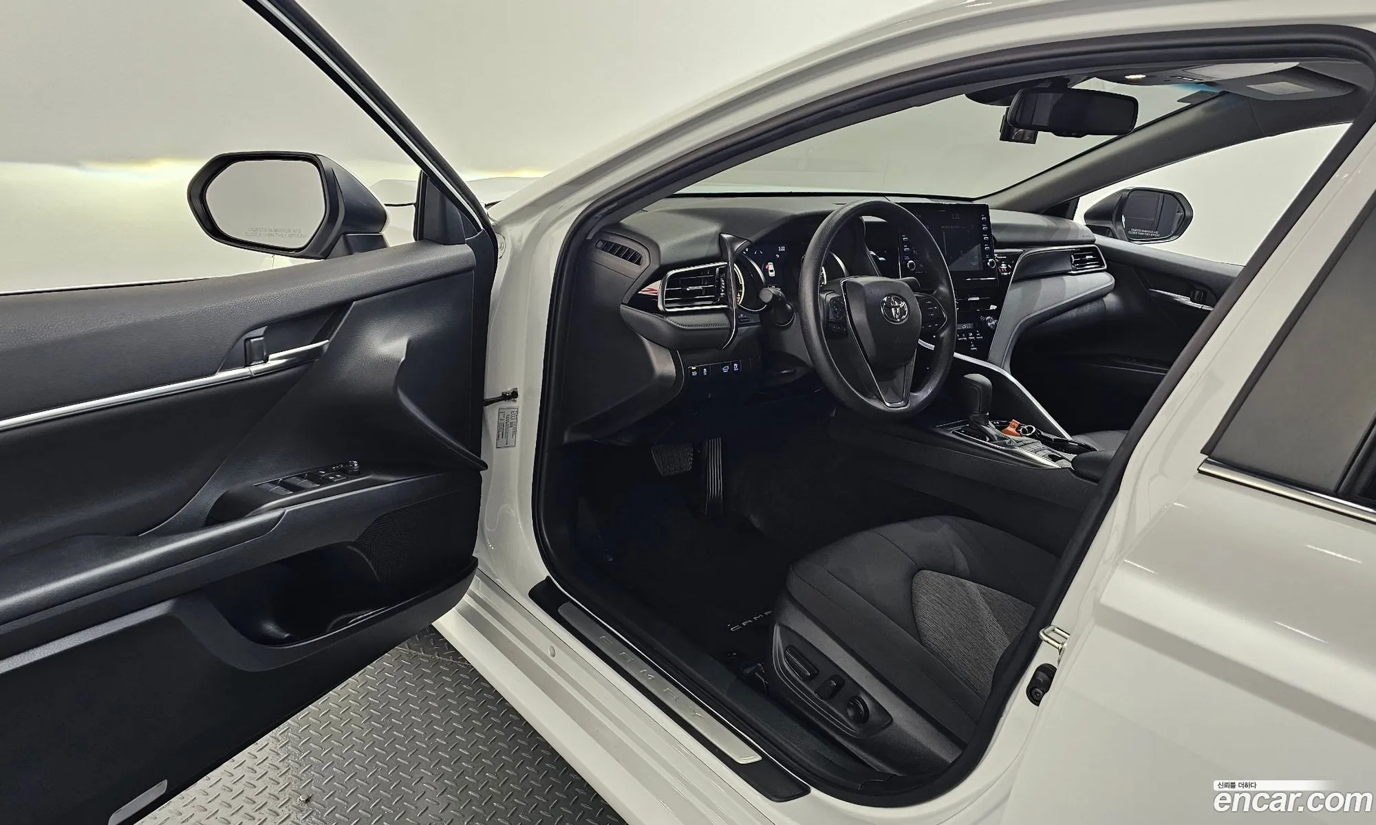 Toyota Camry 2023 — 13