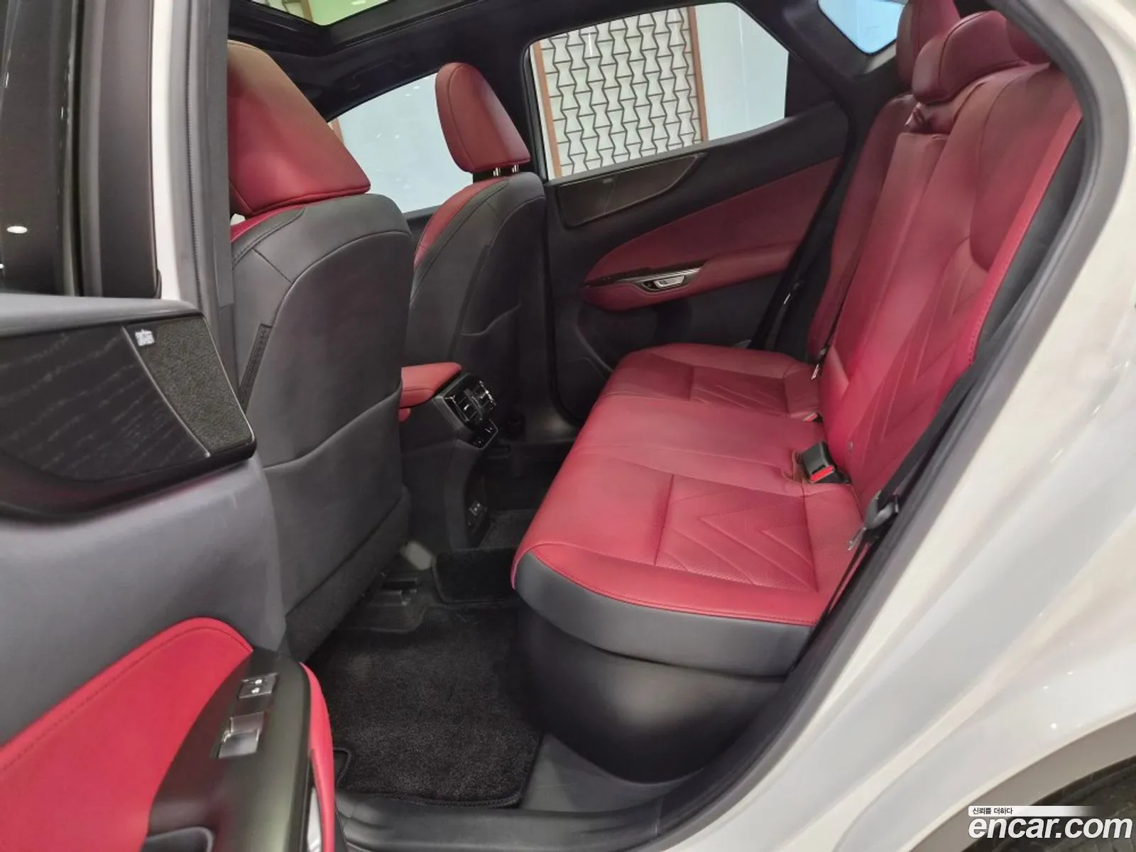 Lexus NX350h 2022 — 3