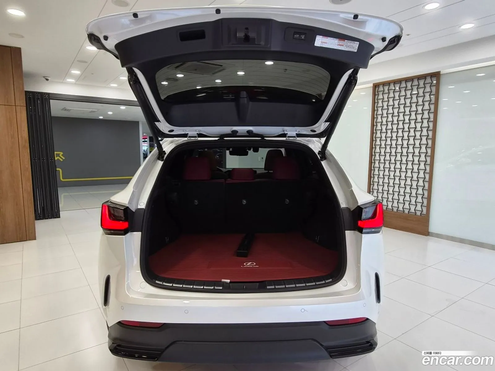 Lexus NX350h 2022 — 14
