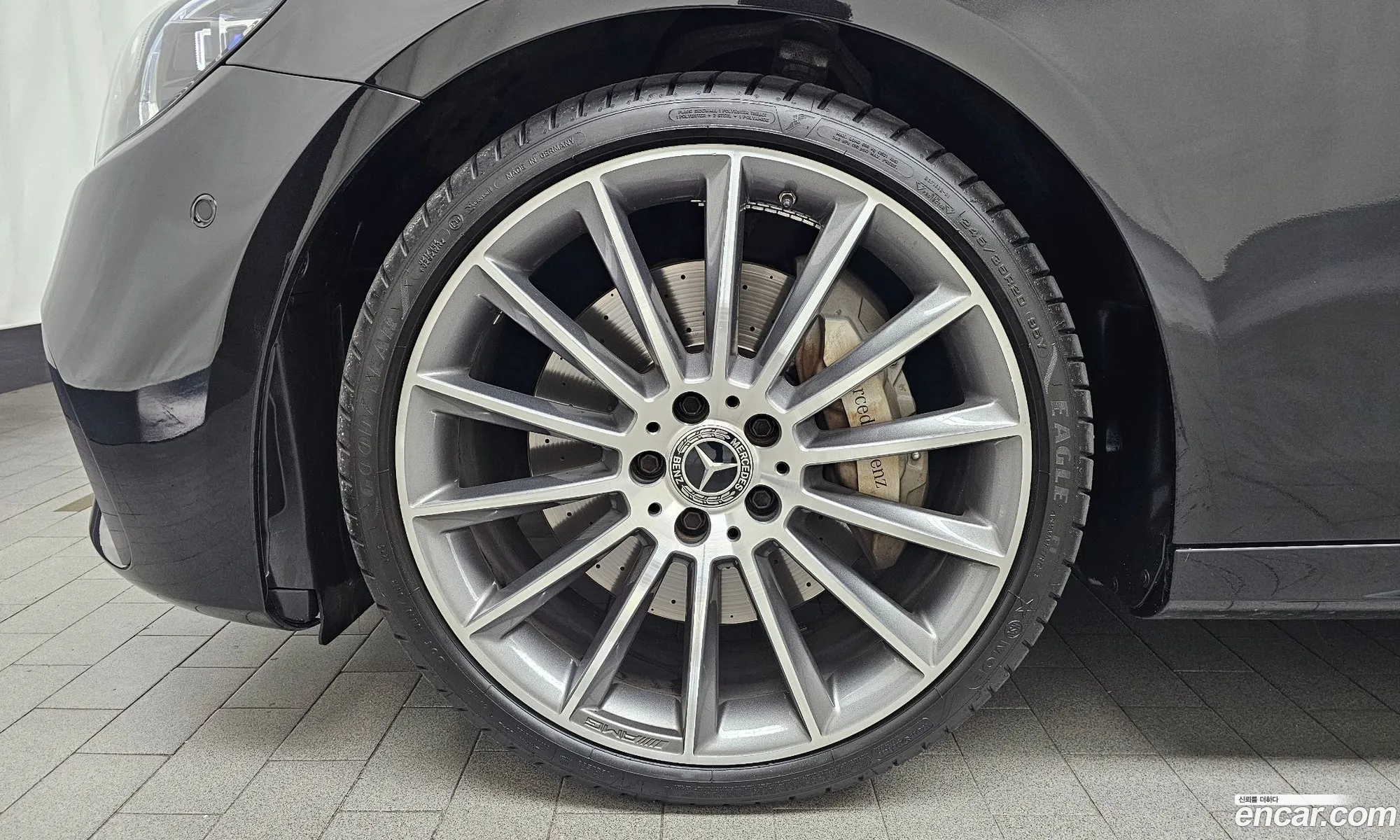 Mercedes-Benz E-Class W213 2022 — 24
