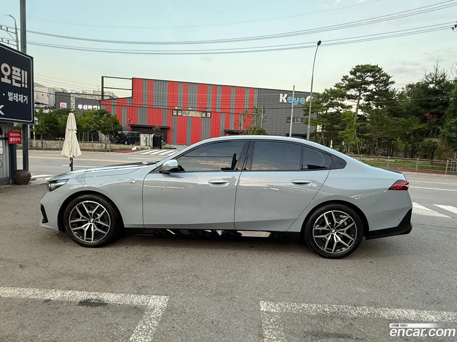 BMW 5 Series 2025 — 11