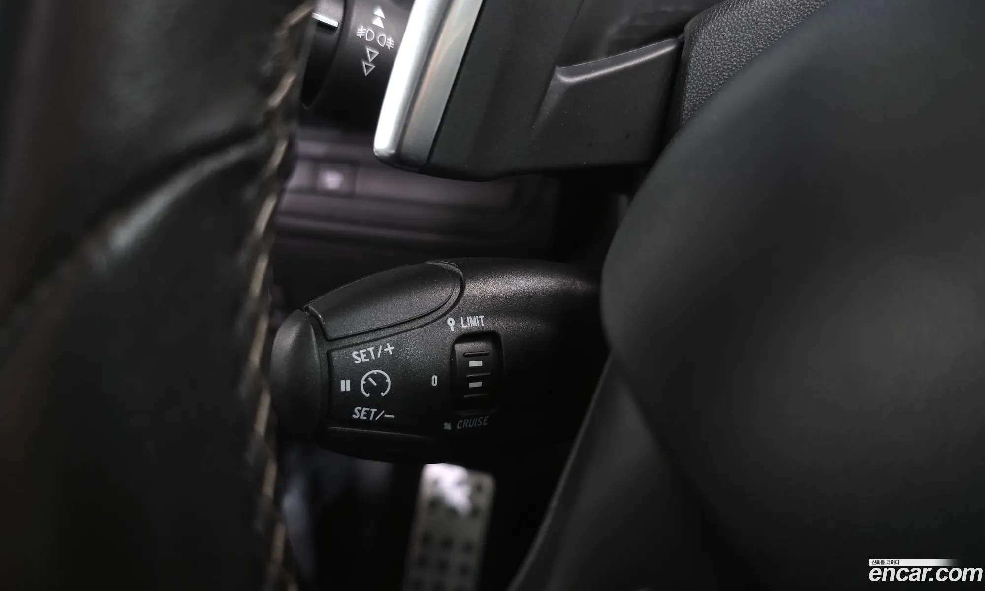 Peugeot 2008 2017 VF3CUBHYMHY002853 — 6